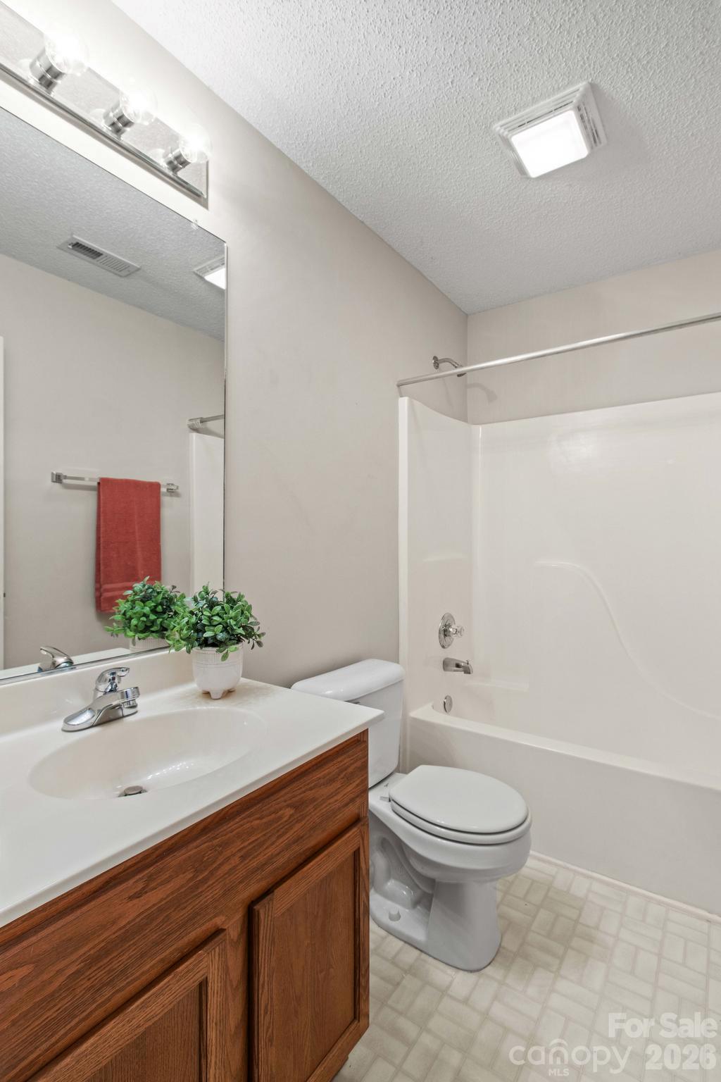 211 W Whispering Pines Lane Property Photo 36