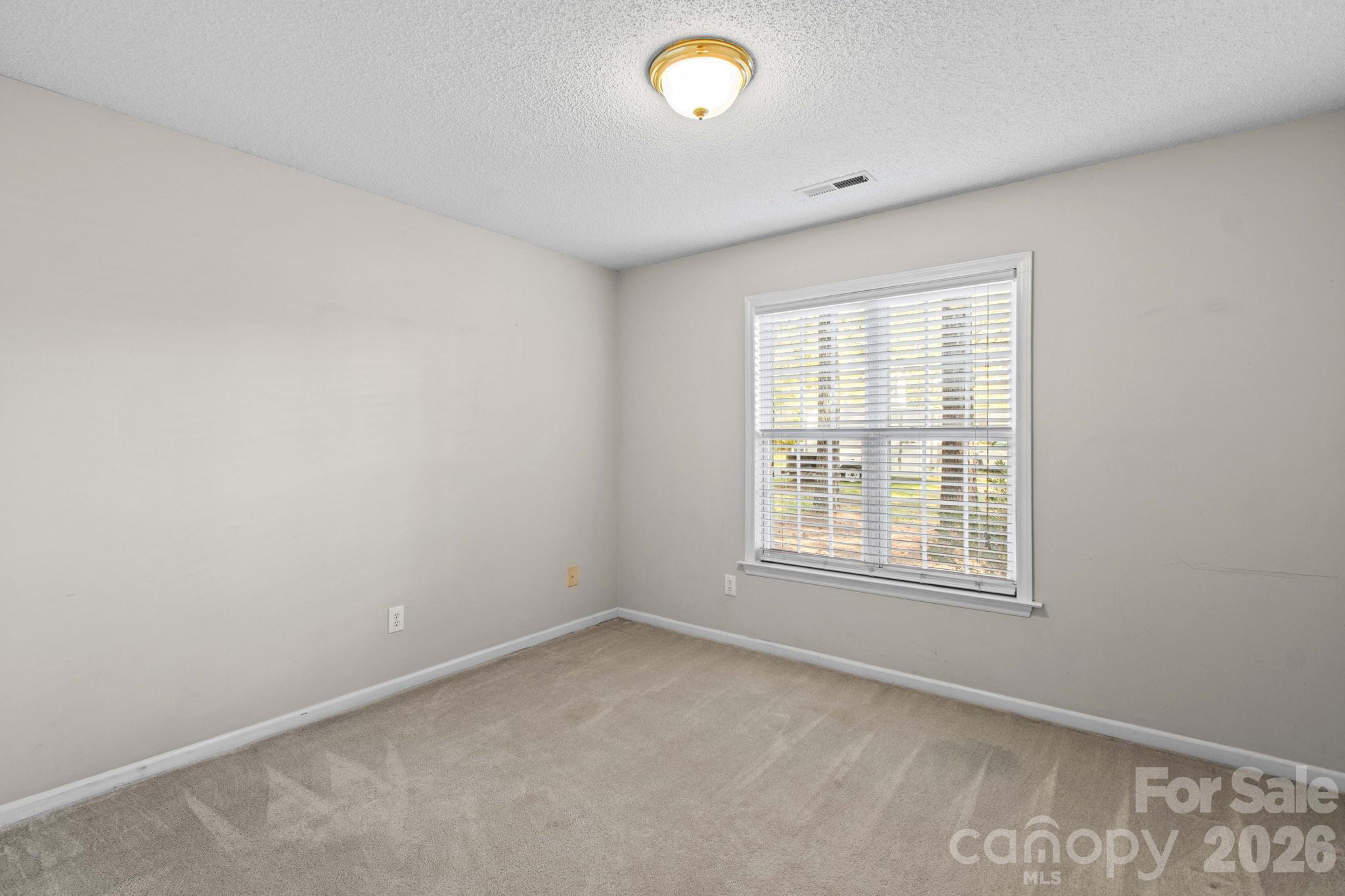 211 W Whispering Pines Lane Property Photo 38