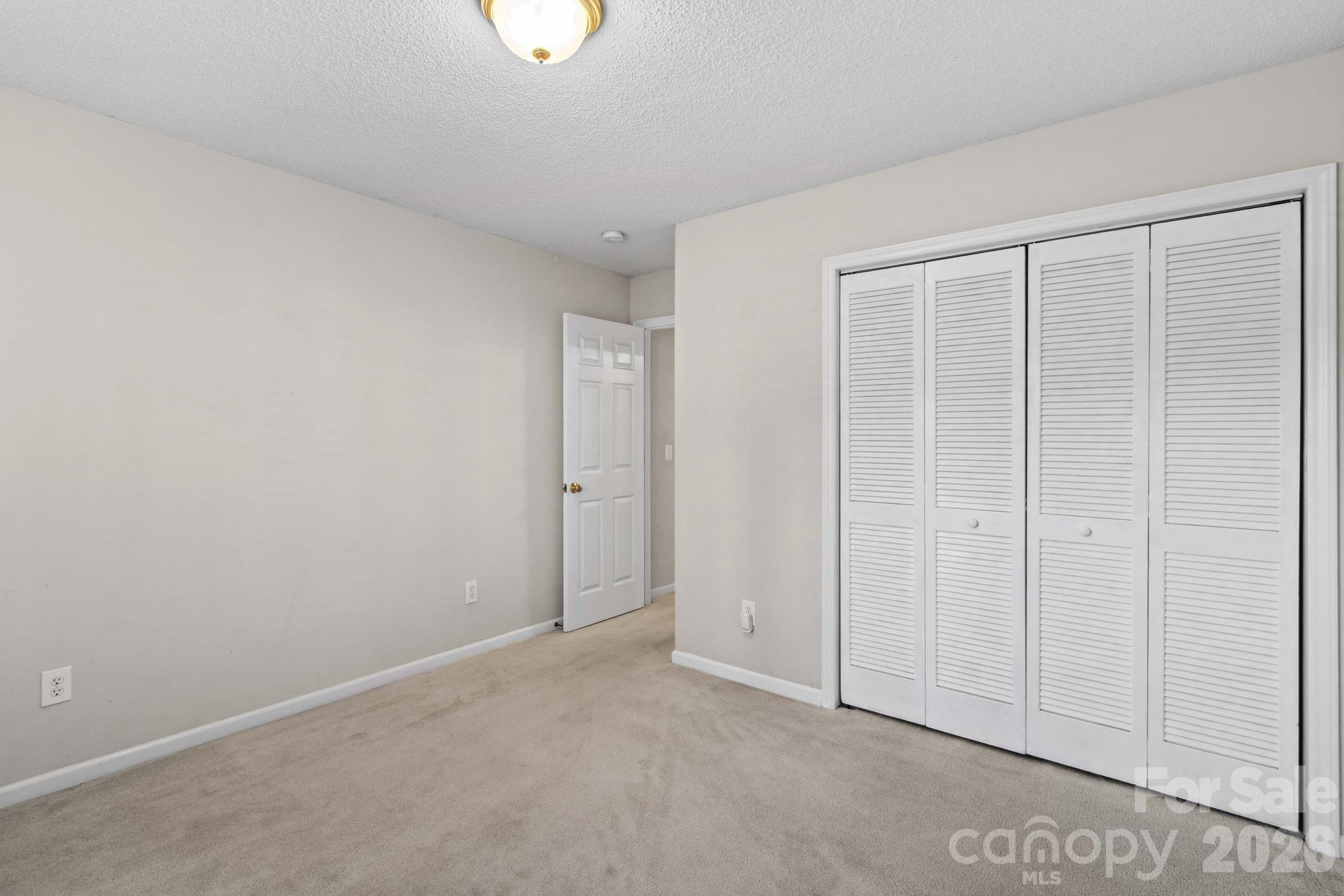 211 W Whispering Pines Lane Property Photo 39