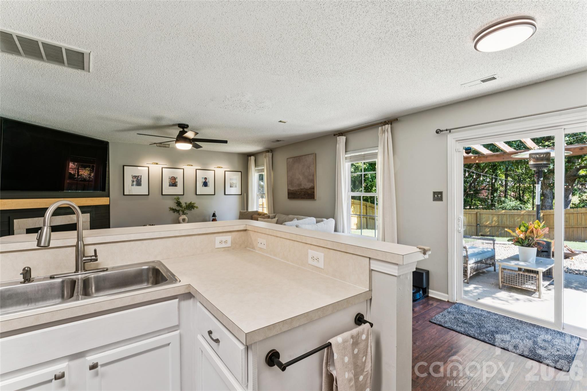 108 Henfield Way Property Photo 11