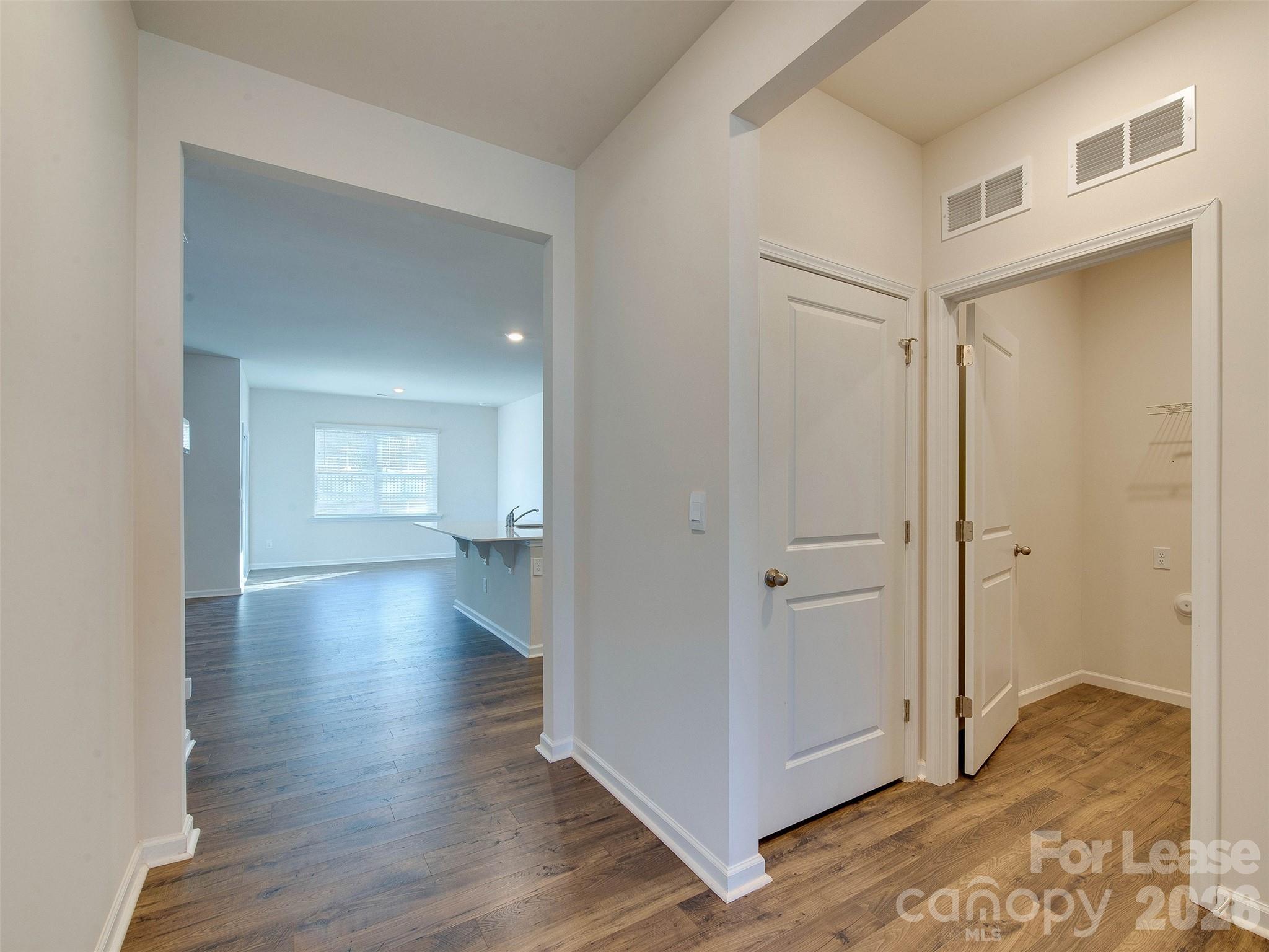 3721 Stanley Creek Drive Property Photo 9