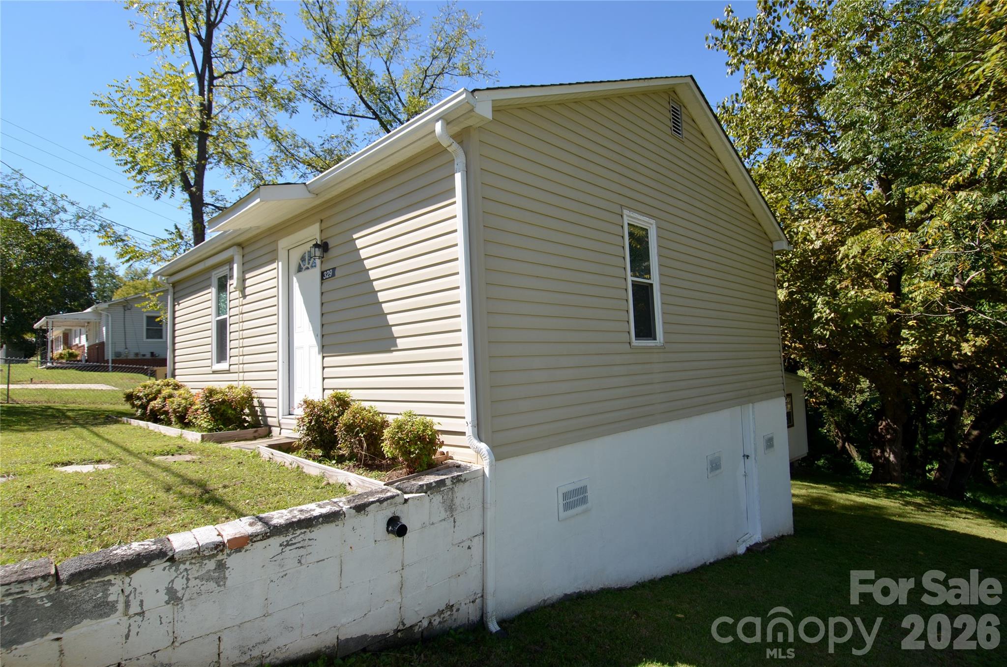 329 Morehead Road Property Photo 3
