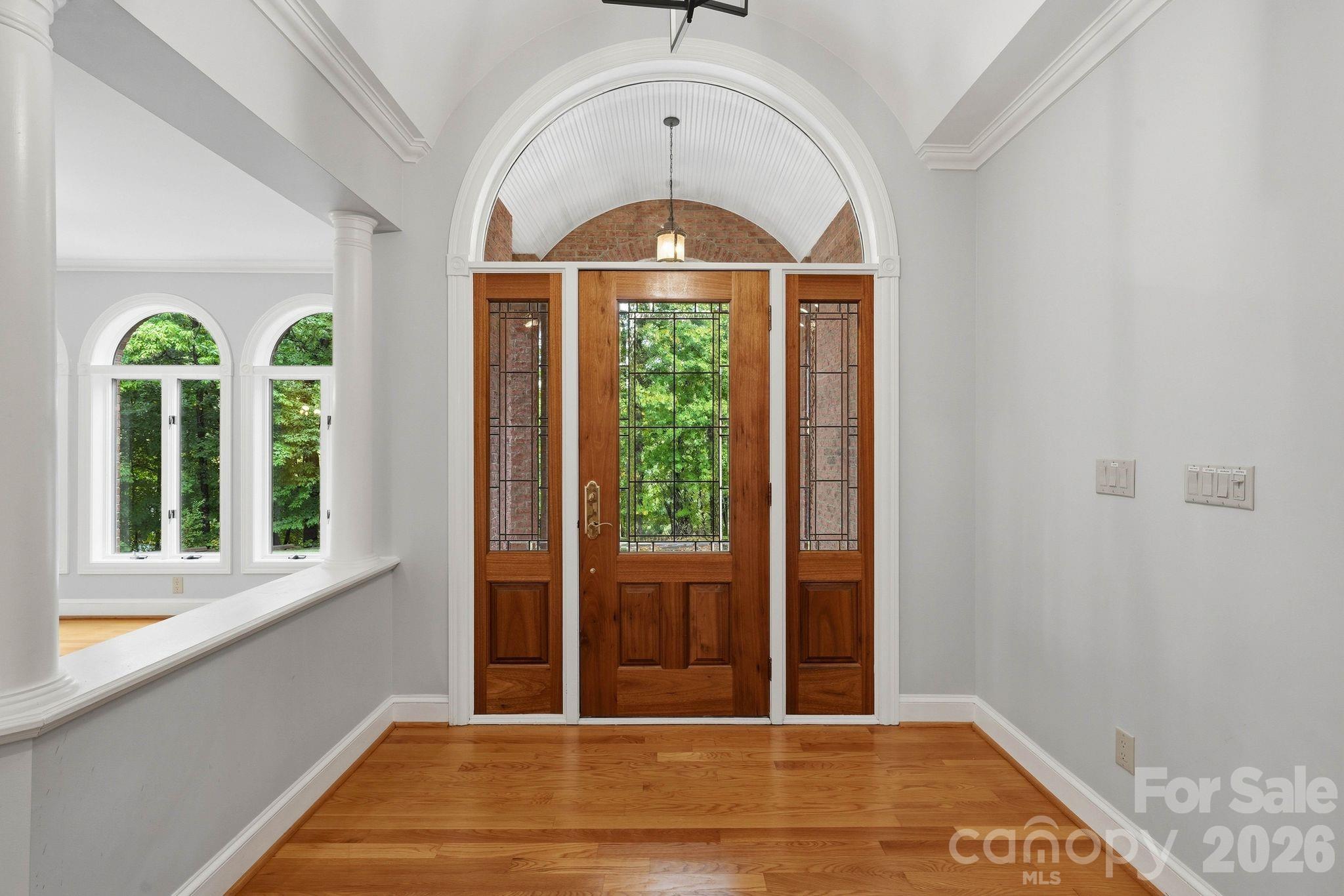 935 Woods Loop Property Photo 14