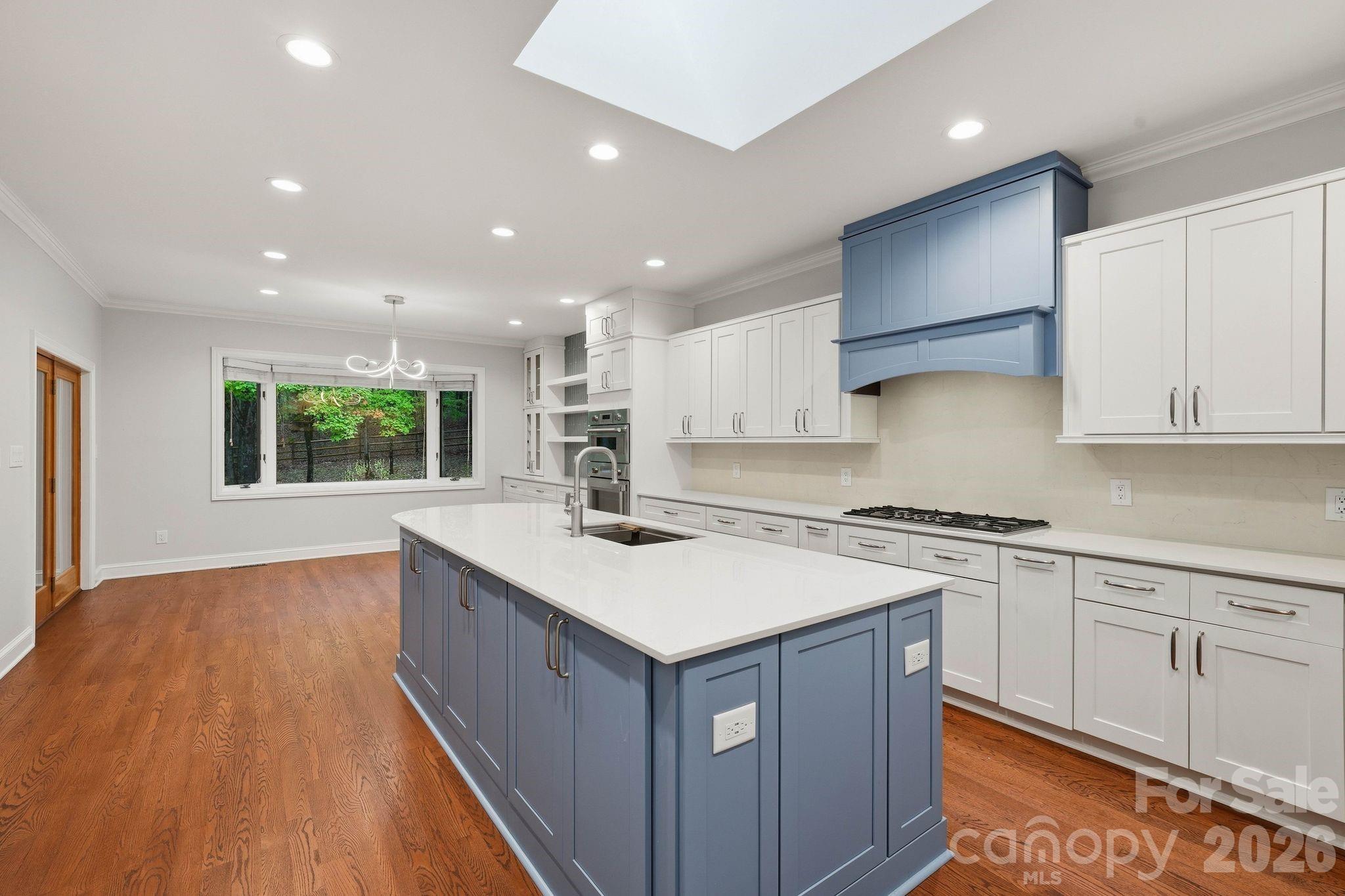 935 Woods Loop Property Photo 15