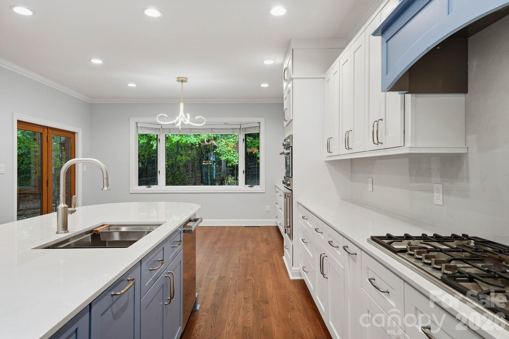 935 Woods Loop Property Photo 17