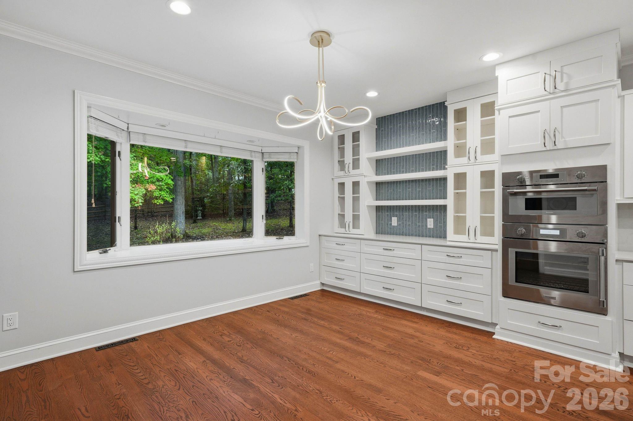 935 Woods Loop Property Photo 20