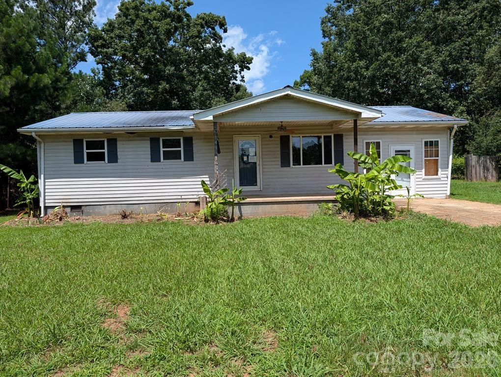 1859 Rollins Drive Property Photo 1