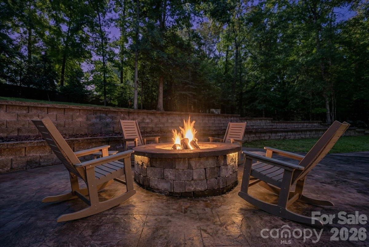 330 Woodland Glen Road Property Photo 4