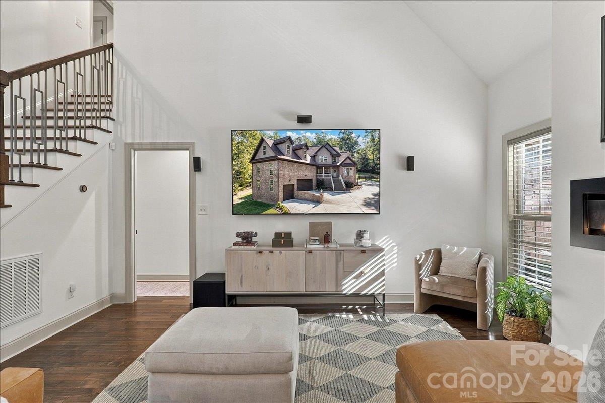 330 Woodland Glen Road Property Photo 10