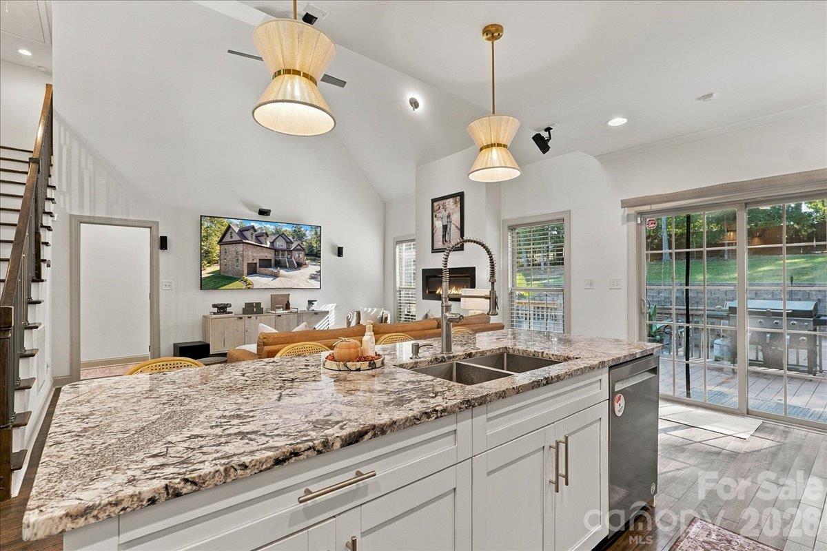 330 Woodland Glen Road Property Photo 17