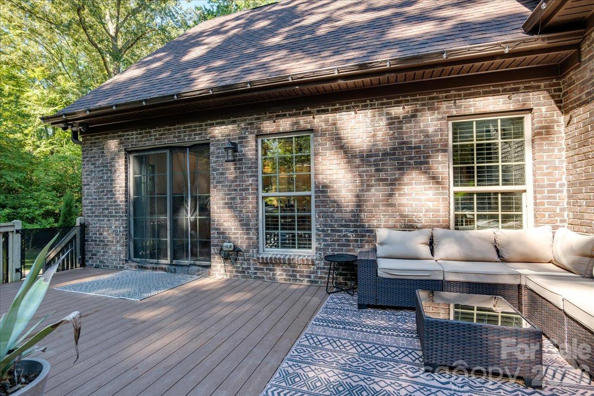 330 Woodland Glen Road Property Photo 38