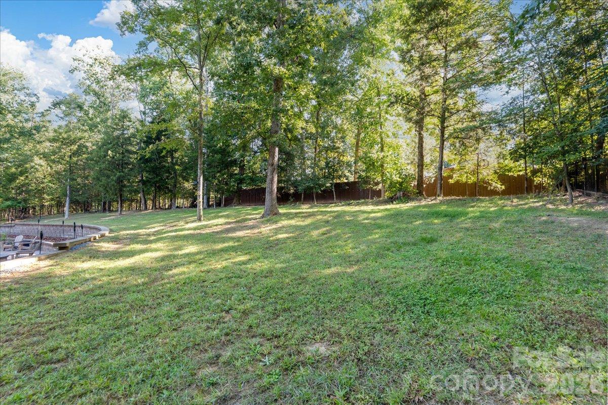 330 Woodland Glen Road Property Photo 44