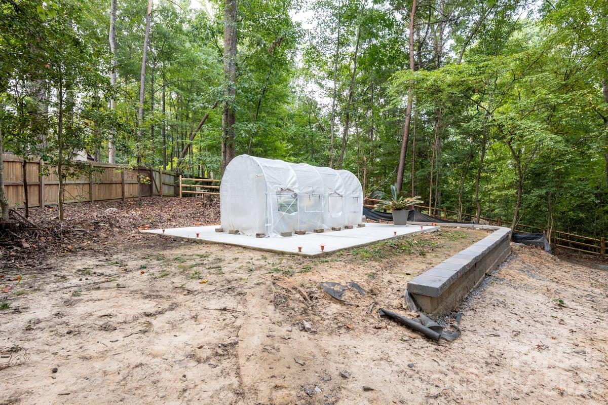 330 Woodland Glen Road Property Photo 46