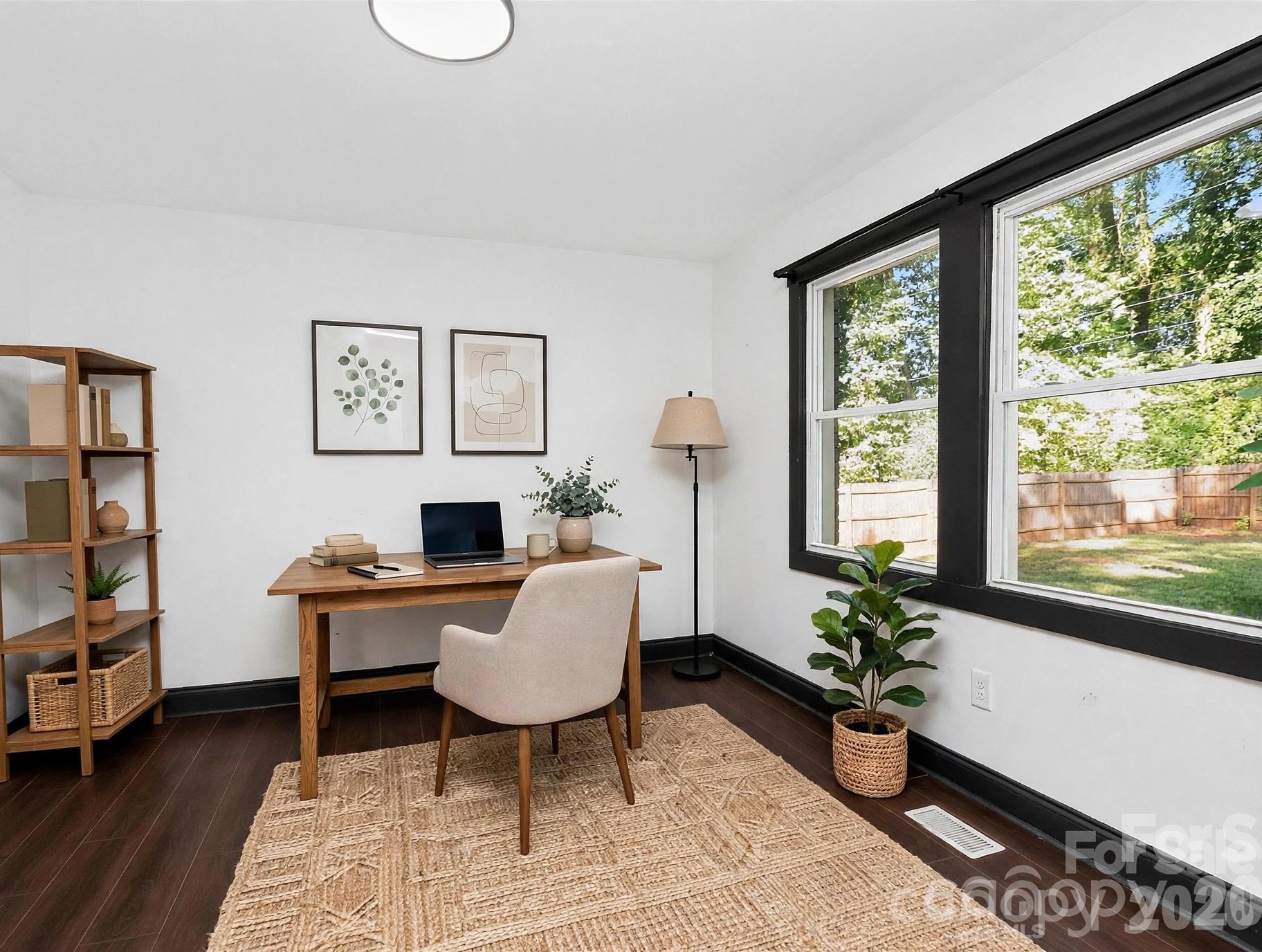 2736 Royston Road Property Photo 2