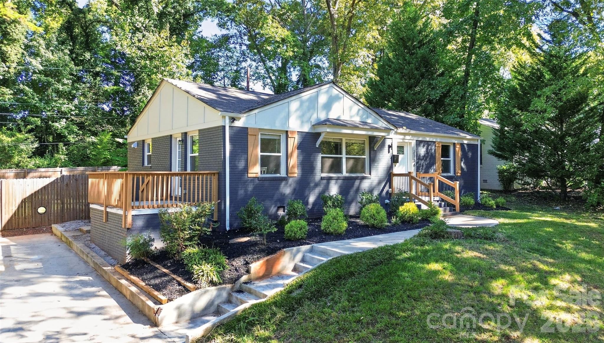 2736 Royston Road Property Photo 6