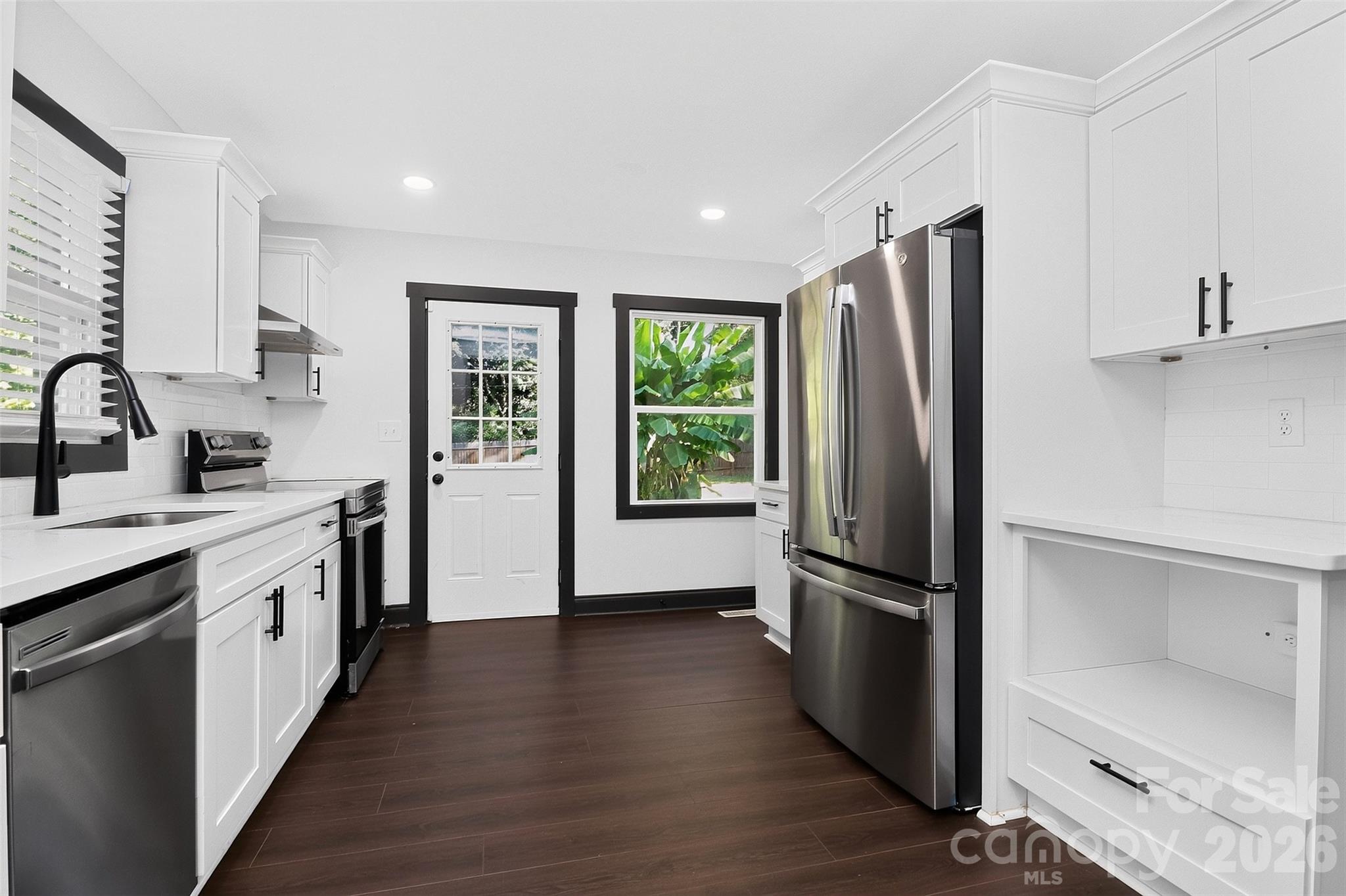 2736 Royston Road Property Photo 17