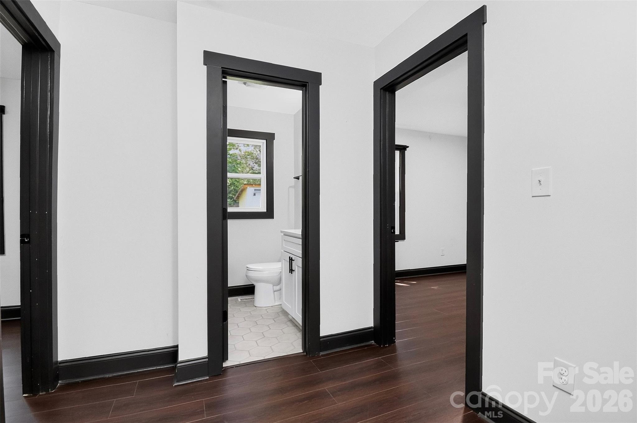 2736 Royston Road Property Photo 25