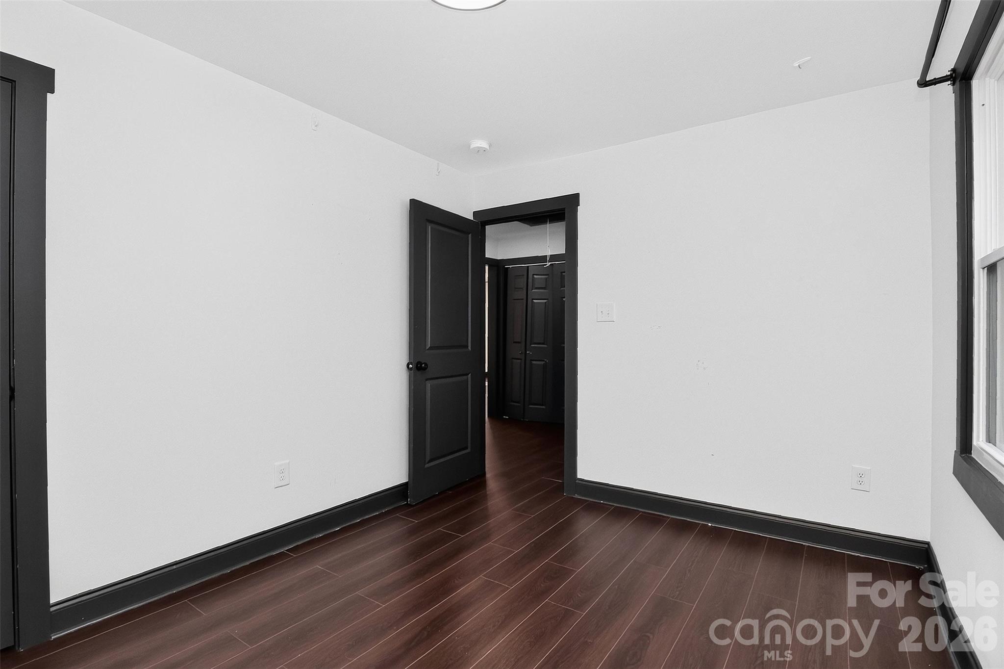 2736 Royston Road Property Photo 29