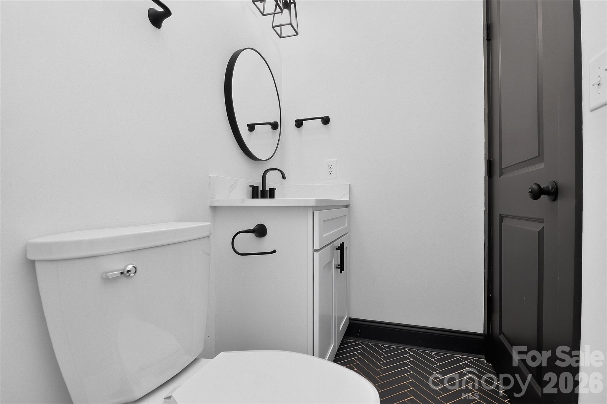 2736 Royston Road Property Photo 31