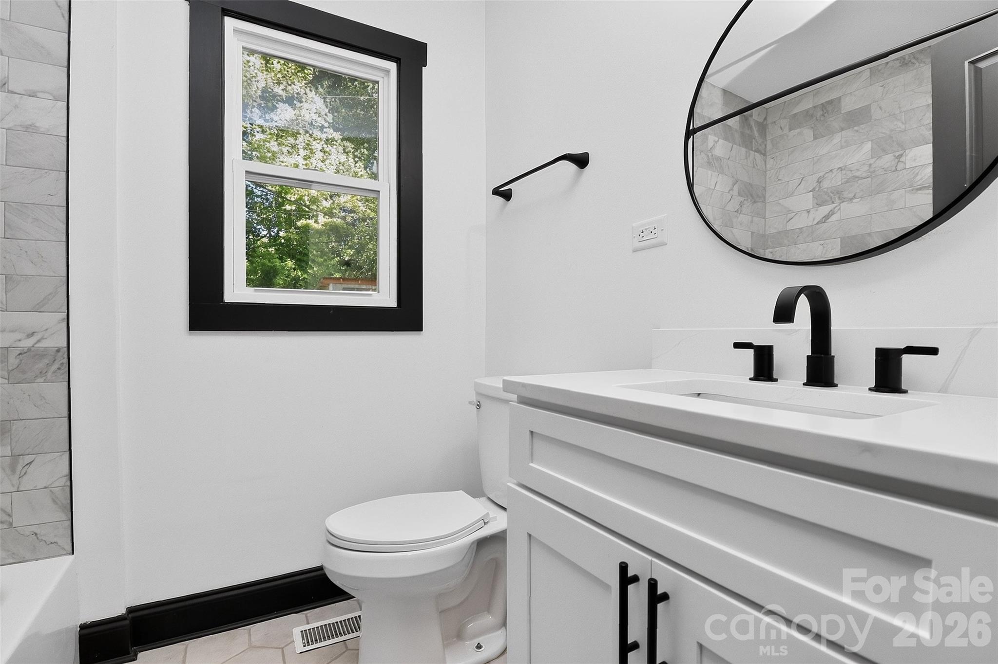 2736 Royston Road Property Photo 32