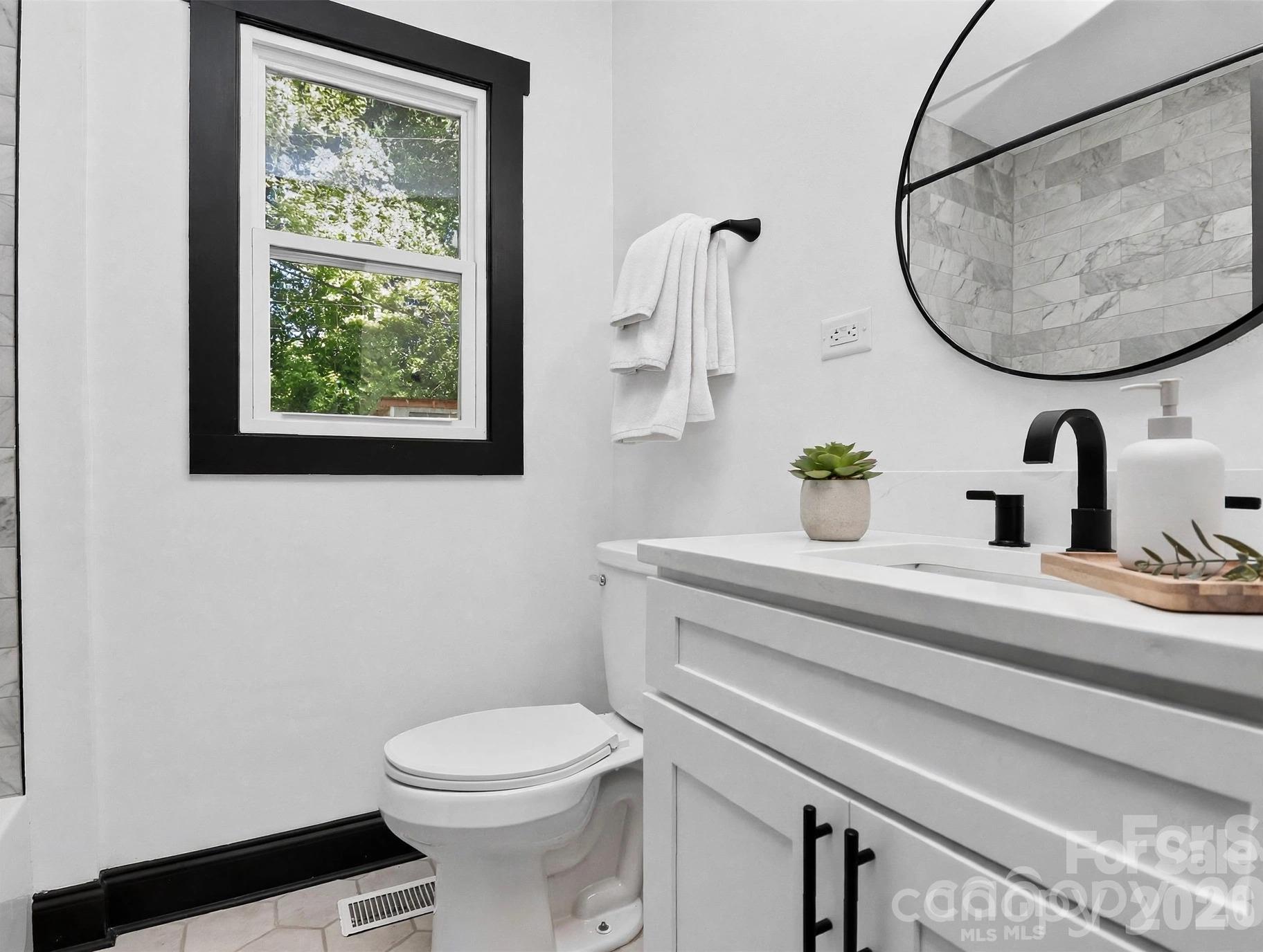 2736 Royston Road Property Photo 34