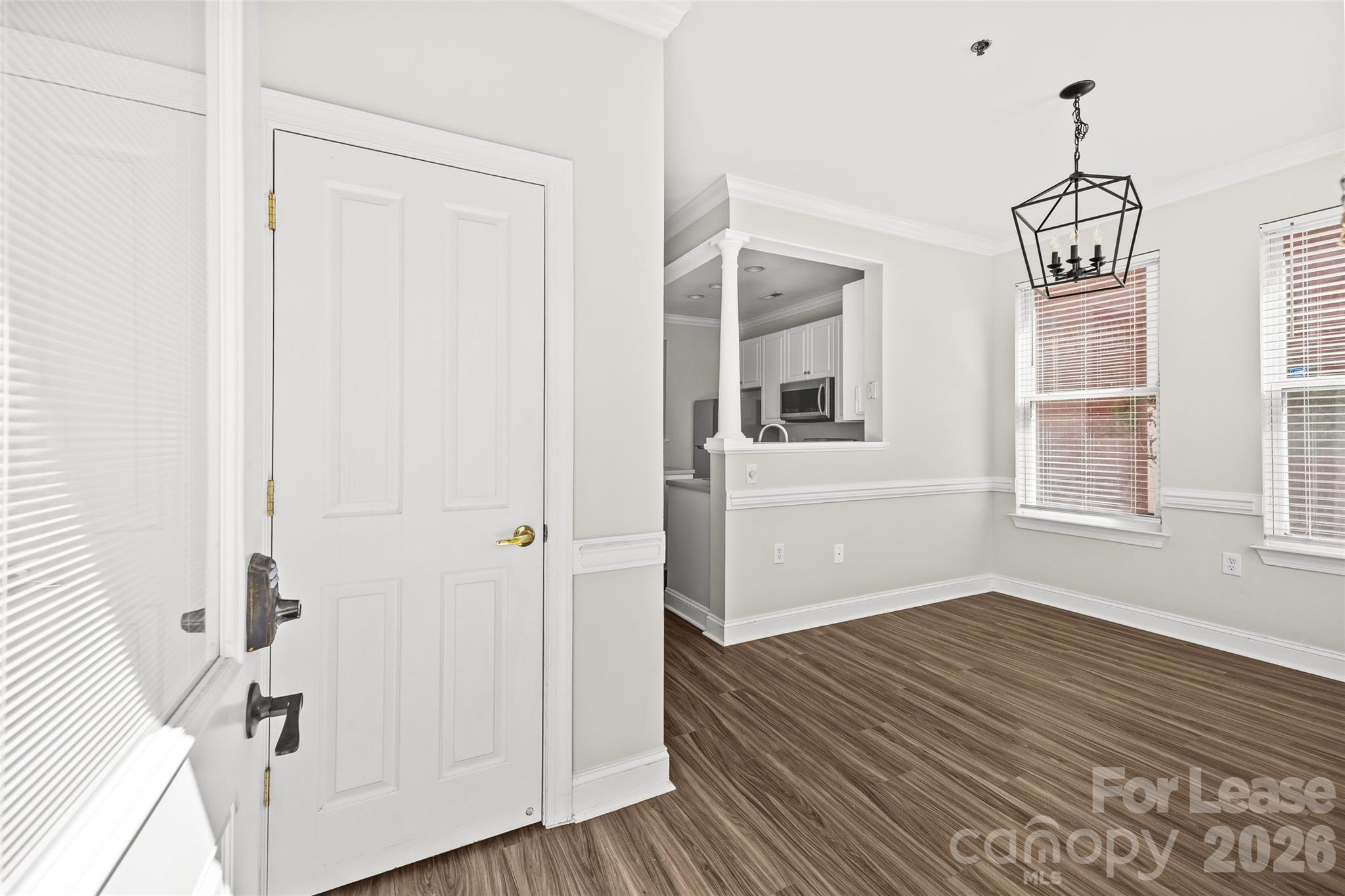518 E 9th Street Property Photo 14