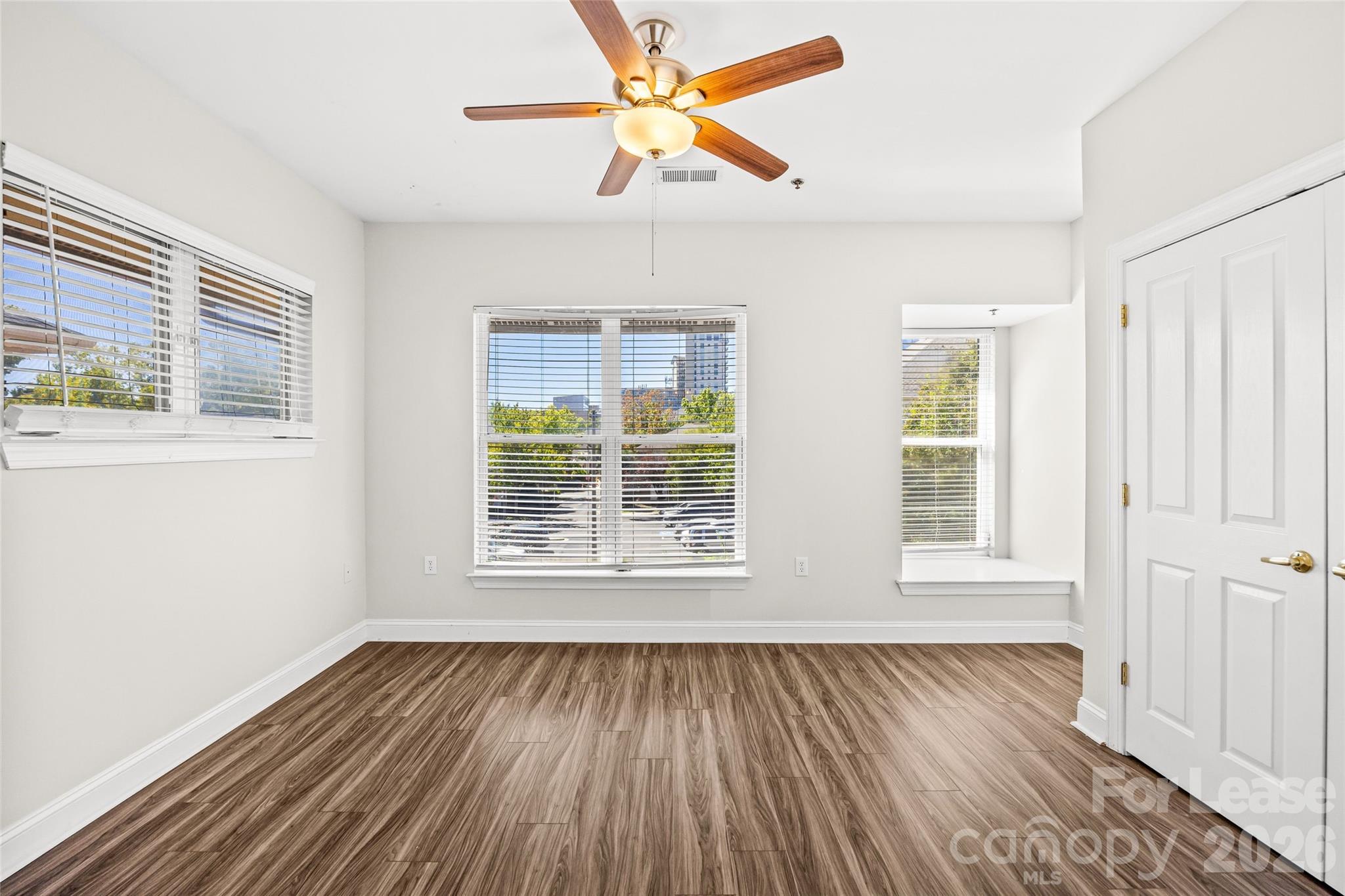 518 E 9th Street Property Photo 16