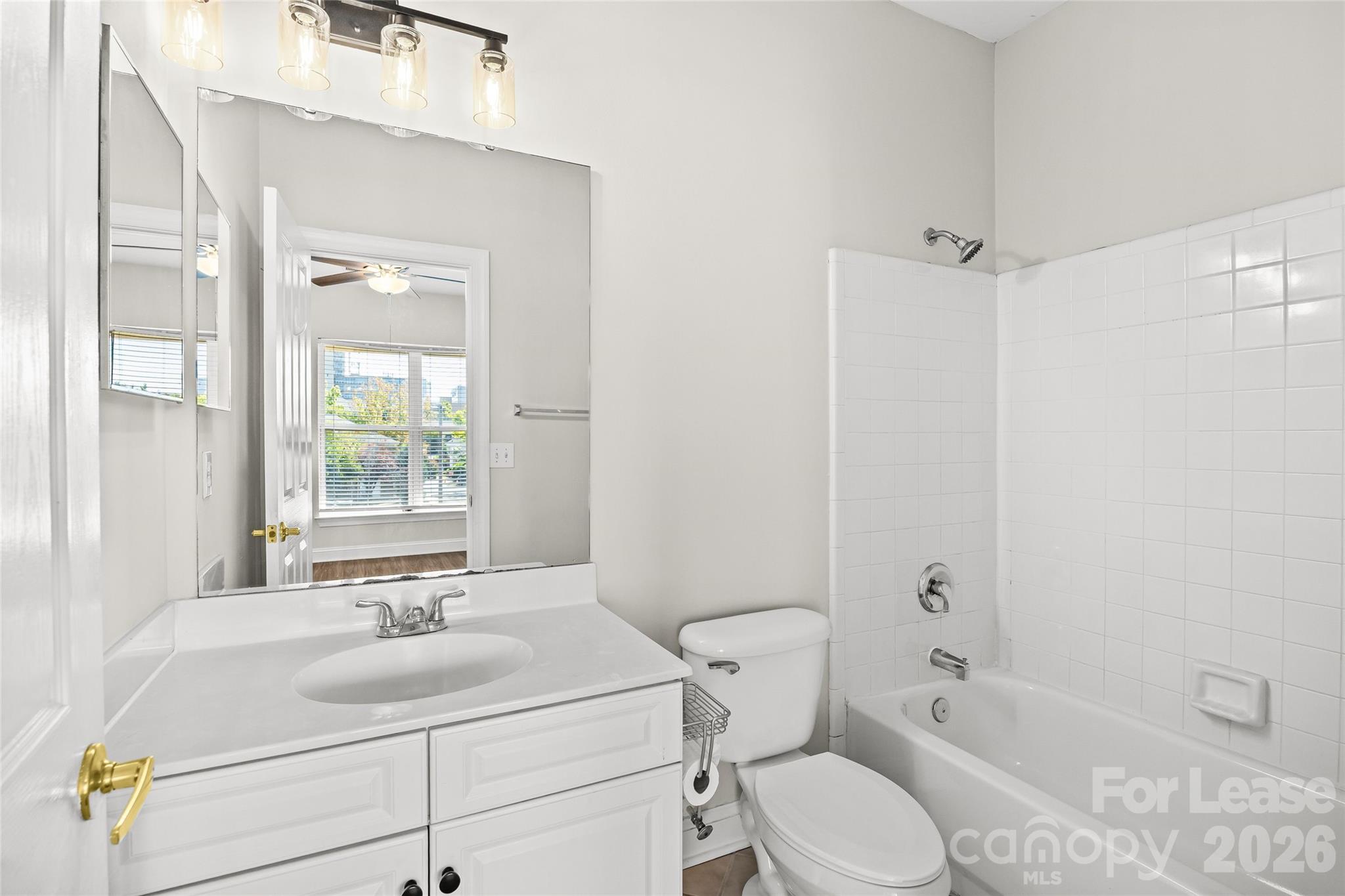 518 E 9th Street Property Photo 20