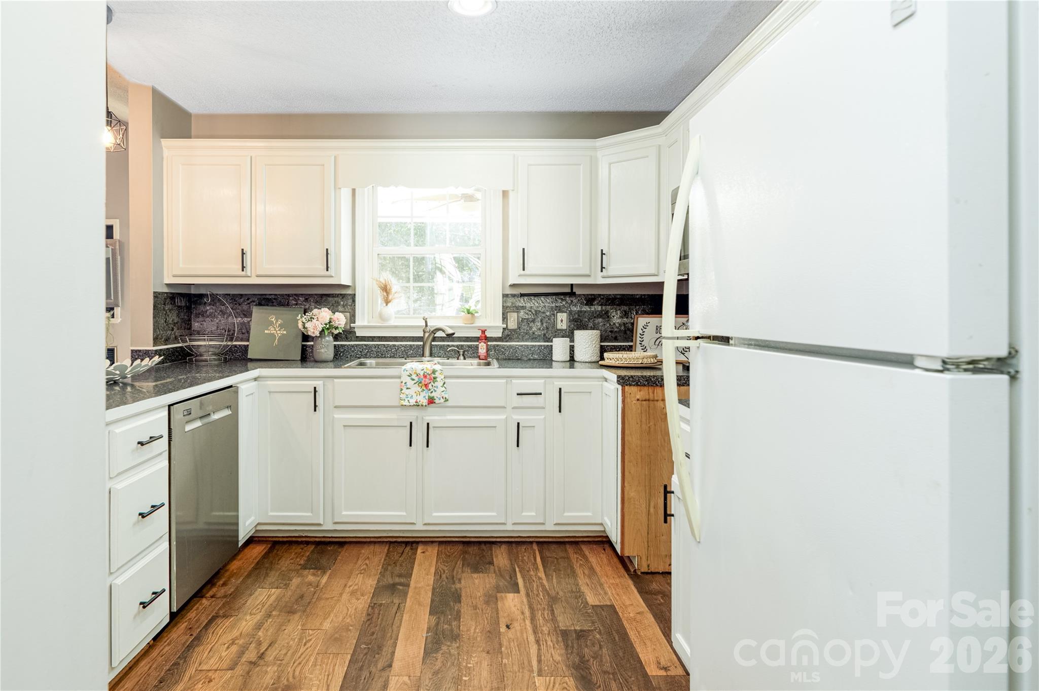 6391 Cathedral Drive Property Photo 28
