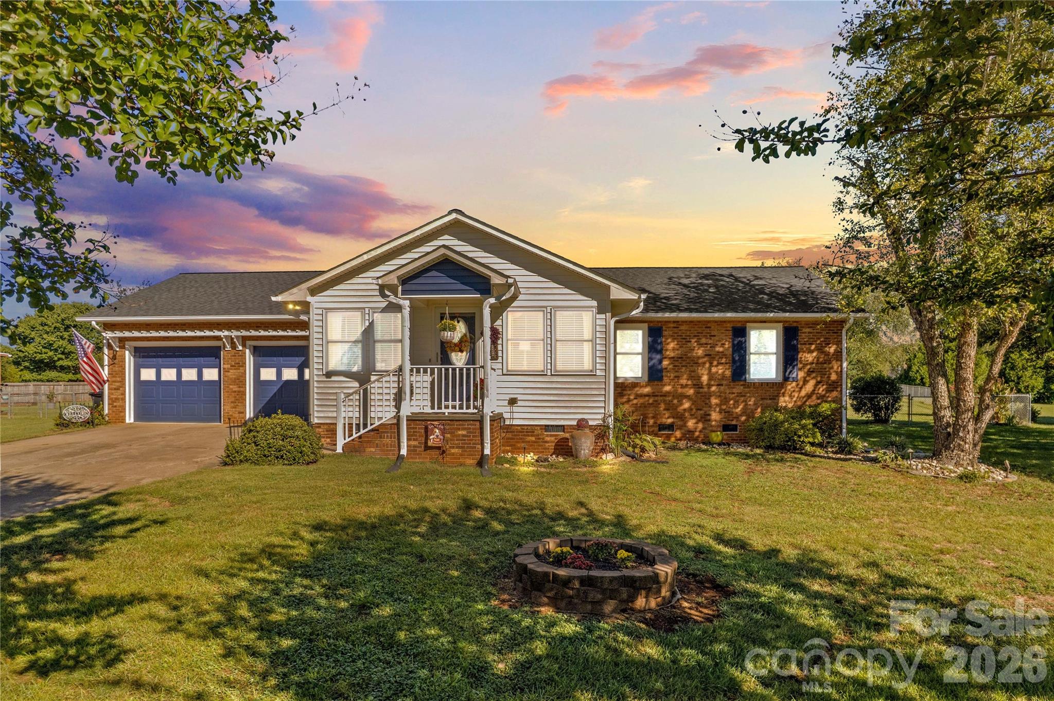 186 Antler Drive Property Photo 1