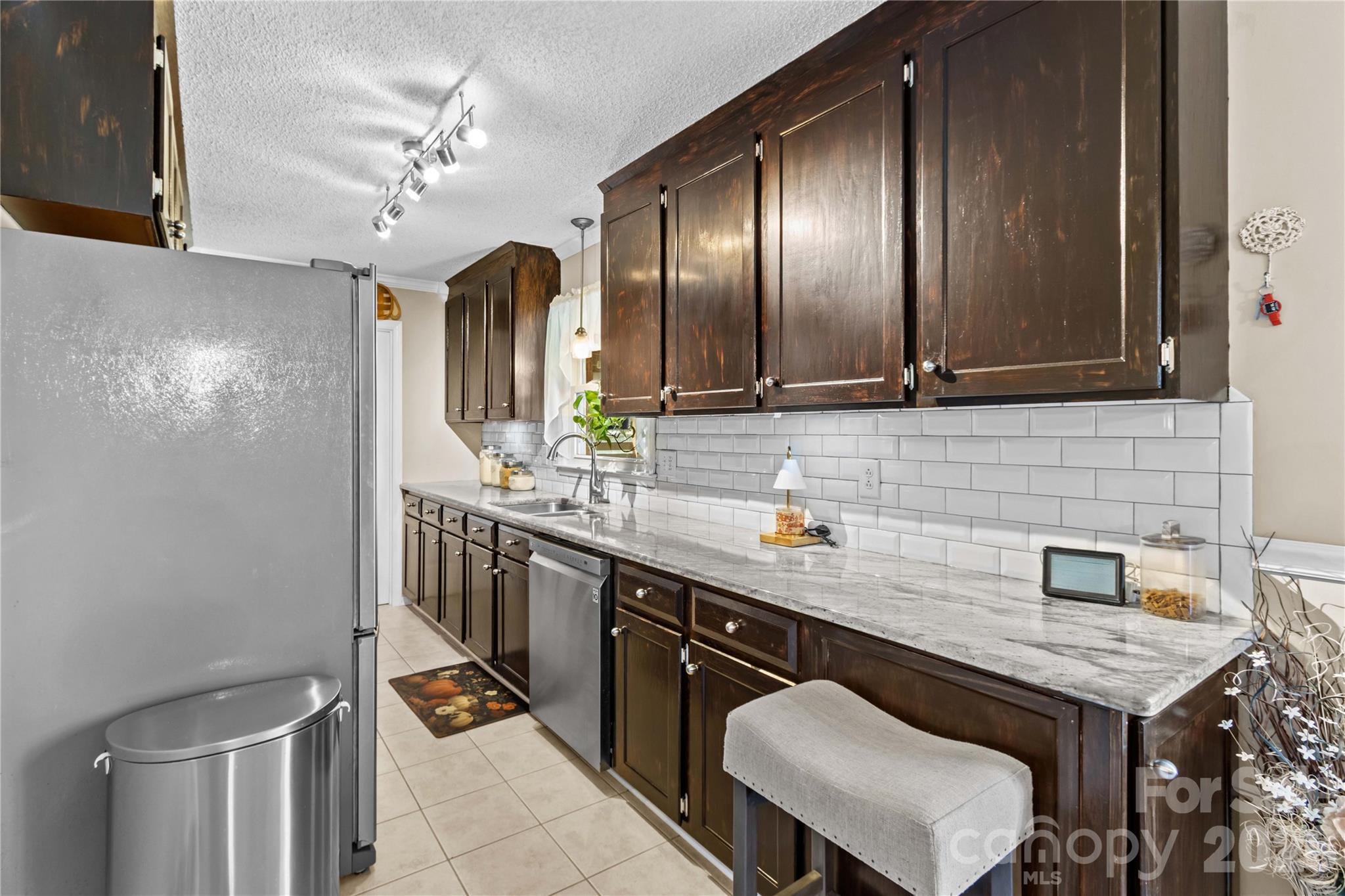 186 Antler Drive Property Photo 12
