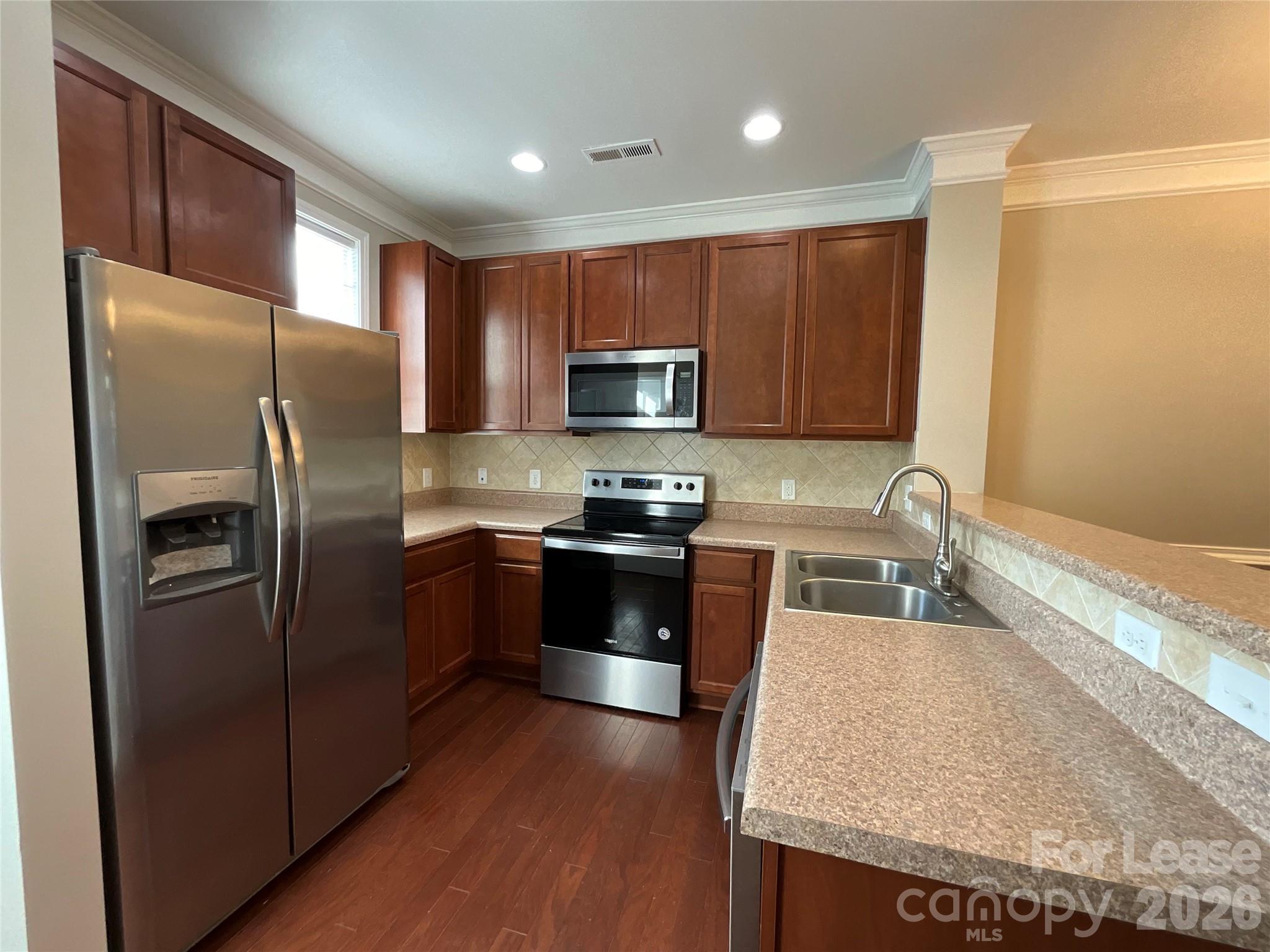9511 Longstone Lane Property Photo 6