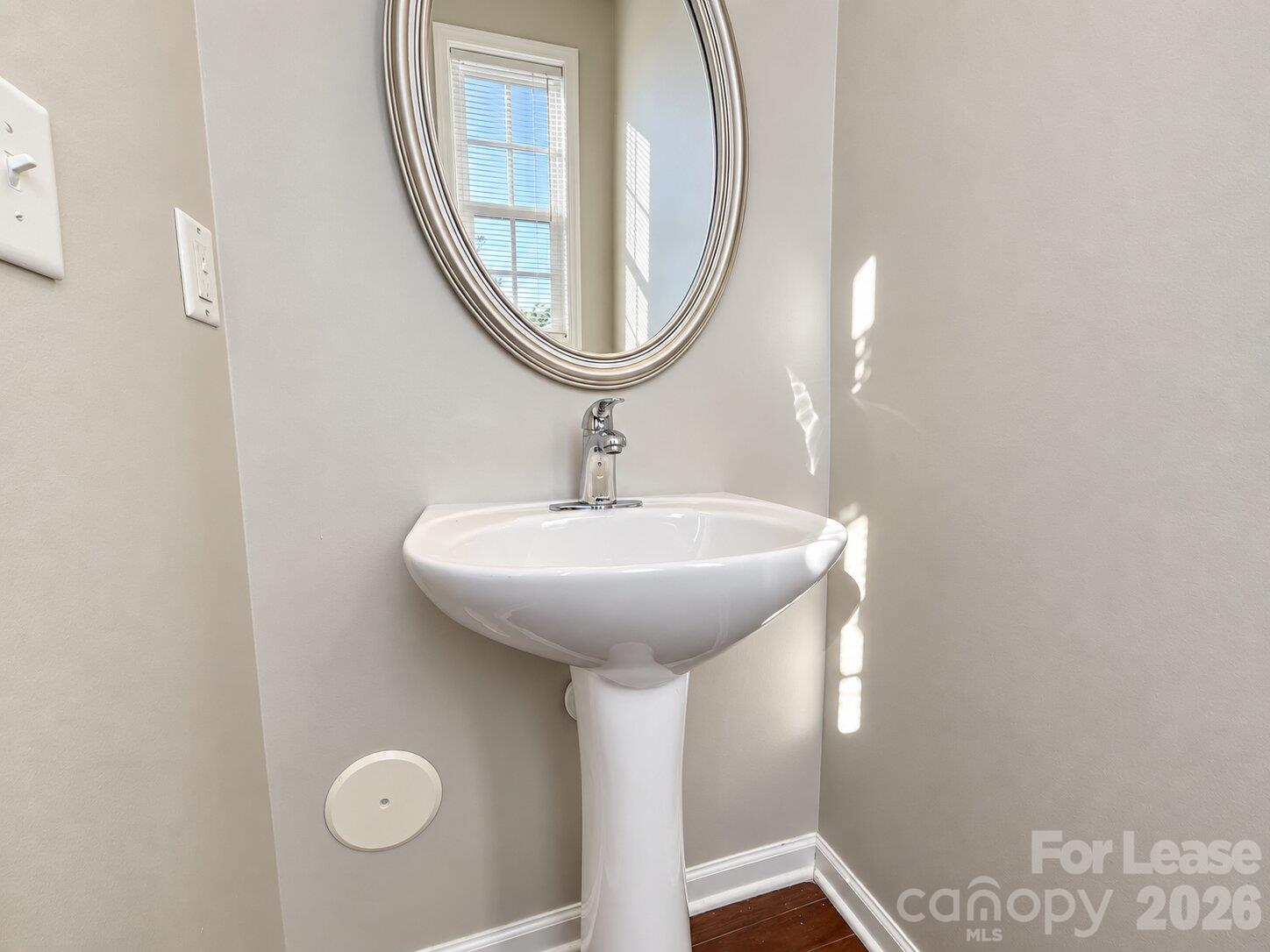 9511 Longstone Lane Property Photo 6