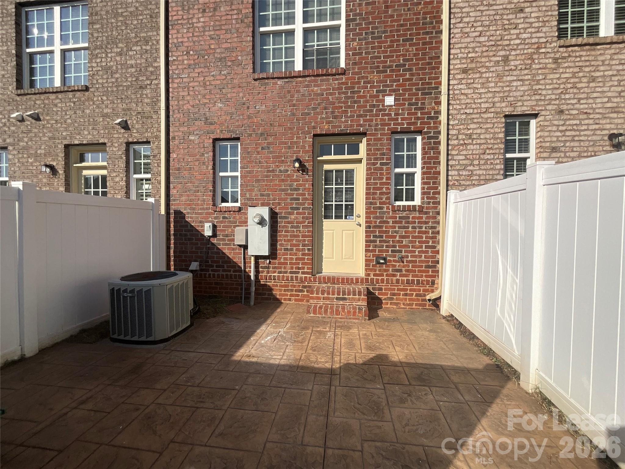 9511 Longstone Lane Property Photo 15