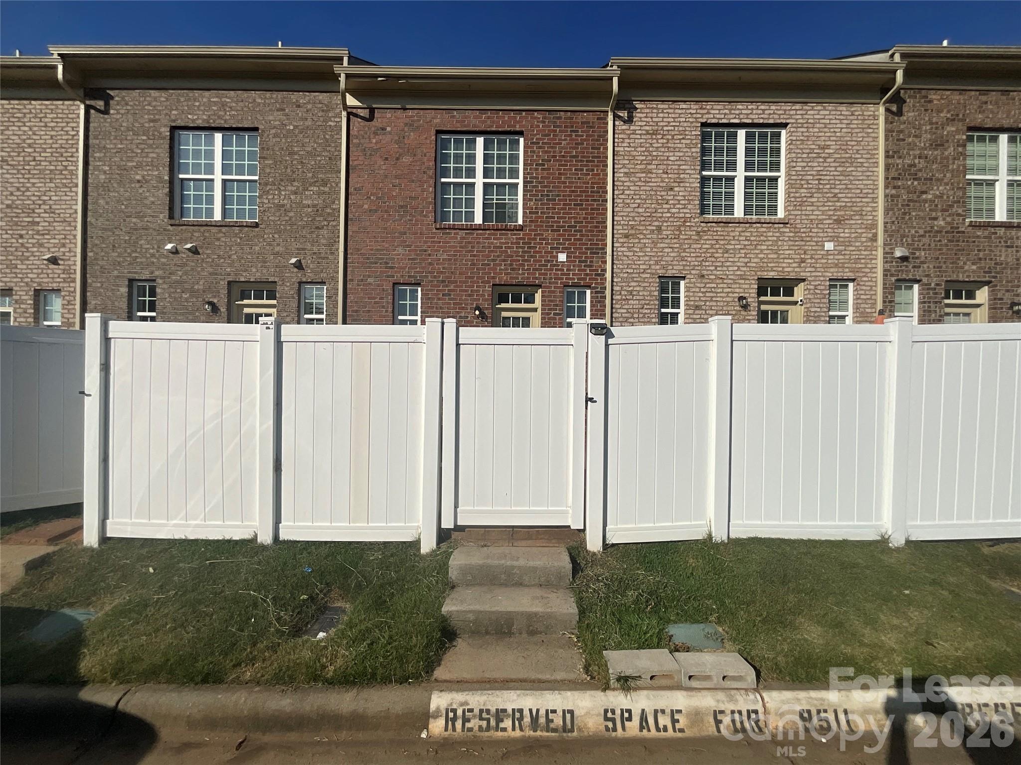 9511 Longstone Lane Property Photo 16