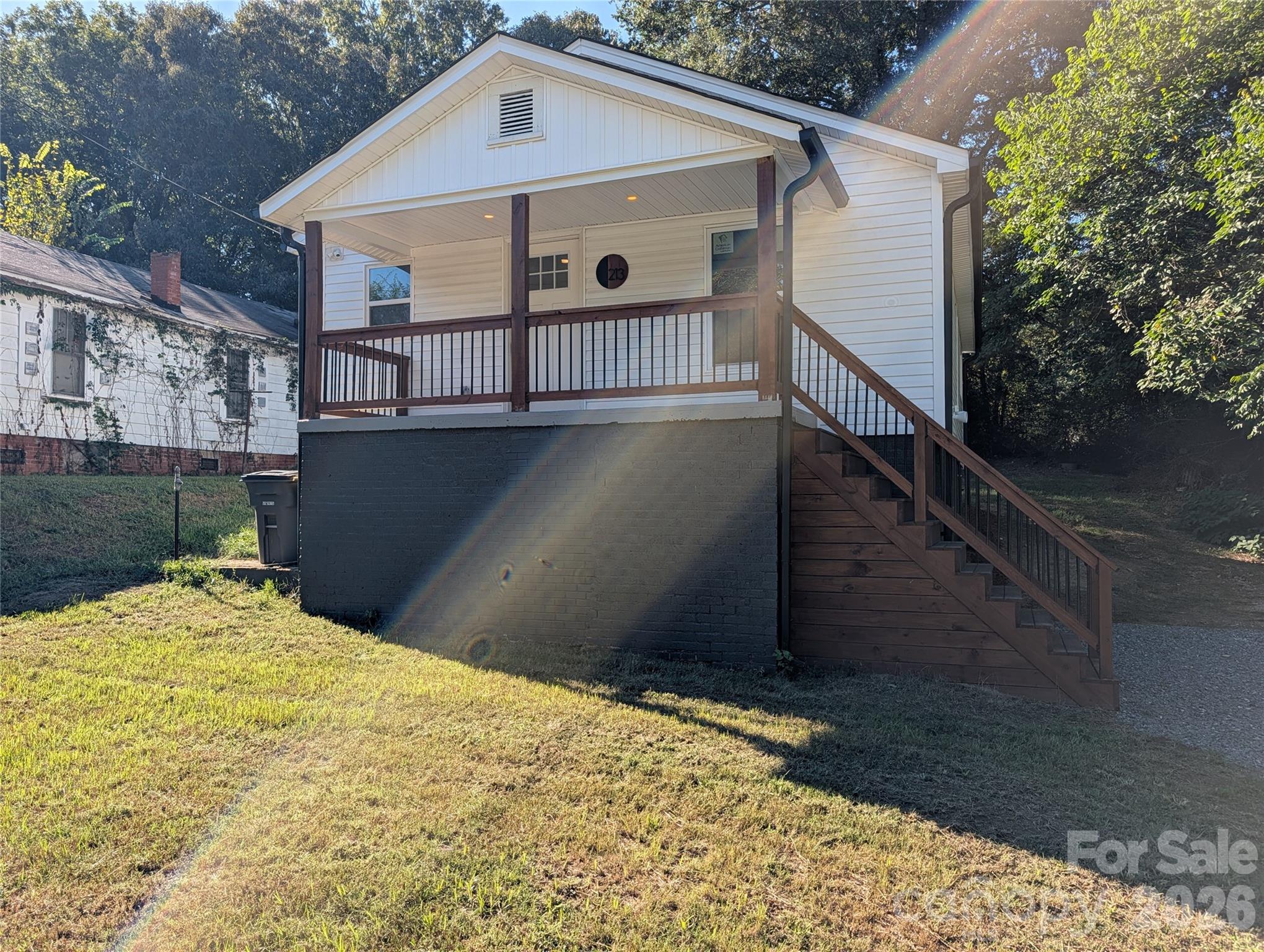 213 Rice Street Property Photo 4