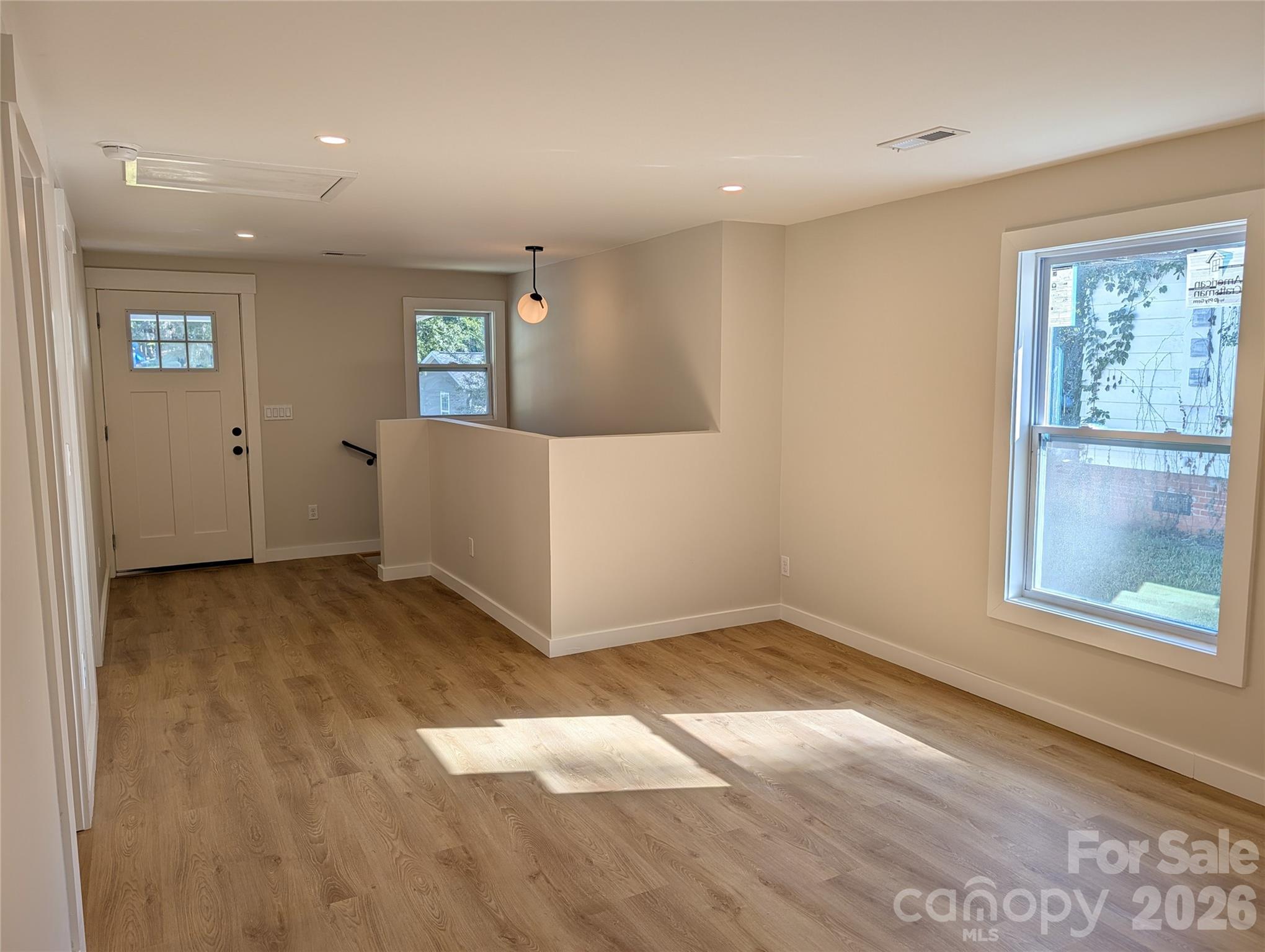 213 Rice Street Property Photo 12