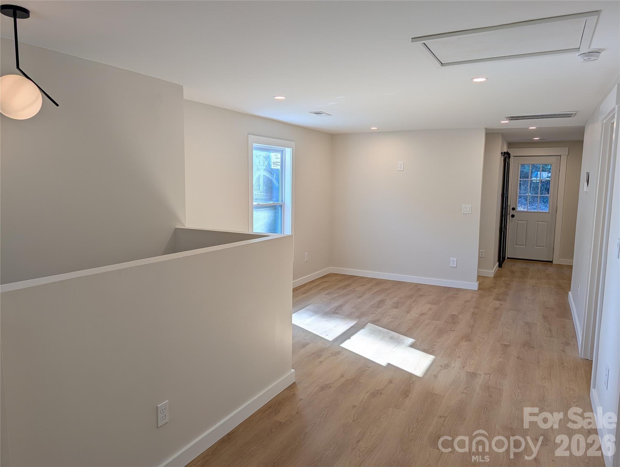 213 Rice Street Property Photo 15