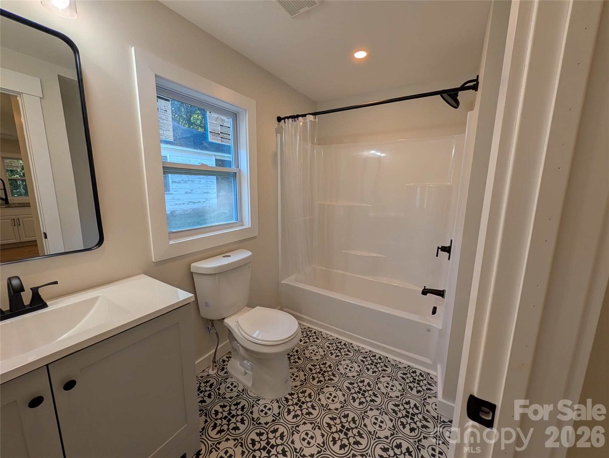 213 Rice Street Property Photo 17