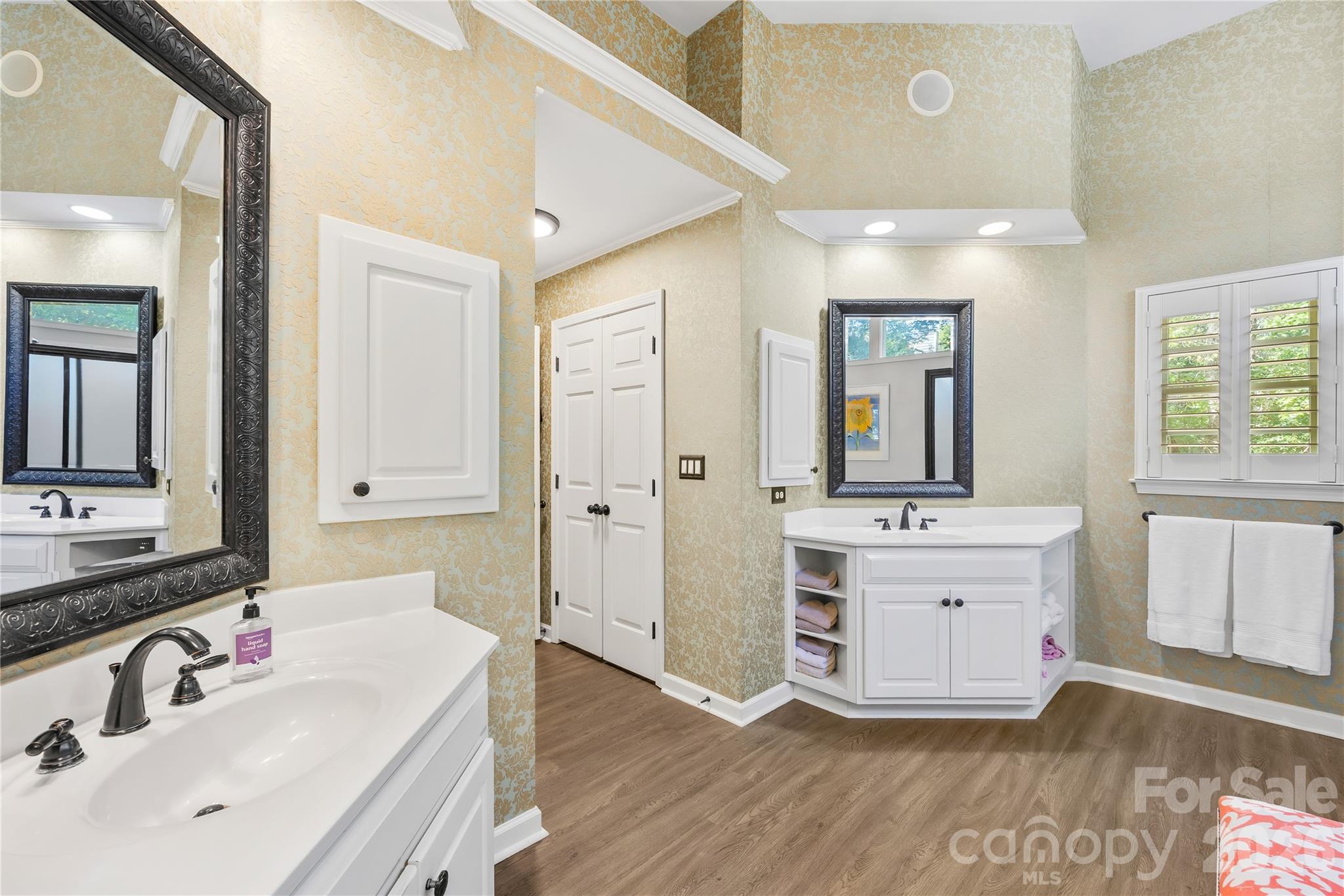 15728 Delancey Lane Property Photo 26
