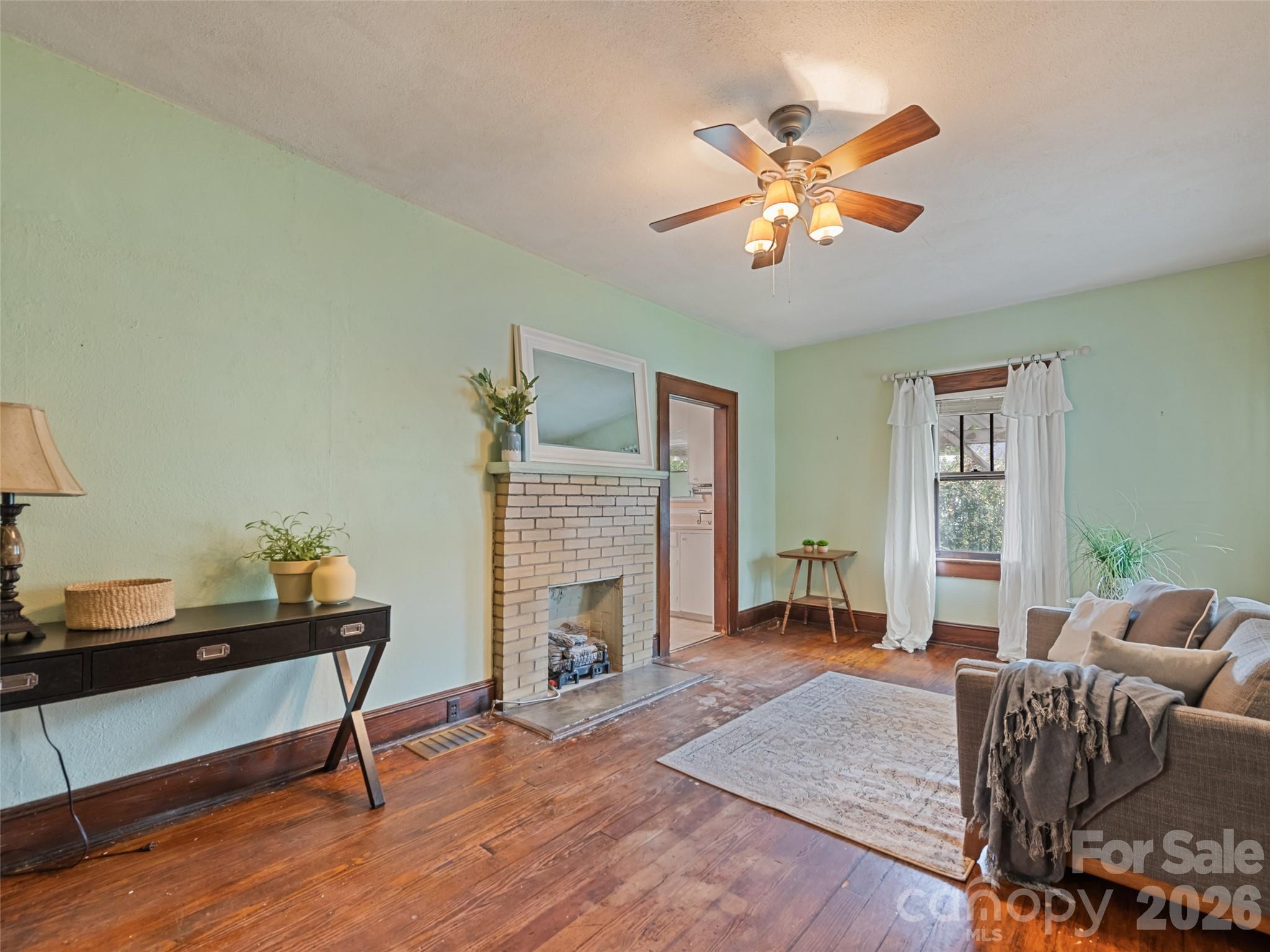 102 W Marshall Street Property Photo 13