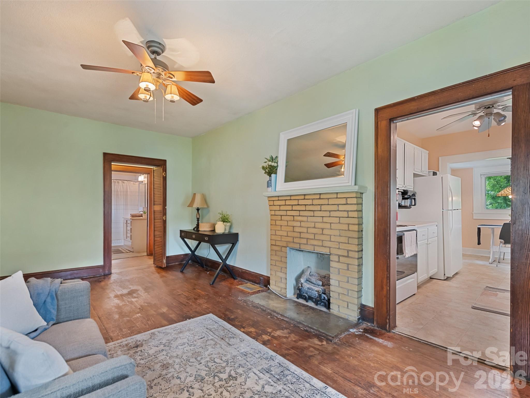 102 W Marshall Street Property Photo 16