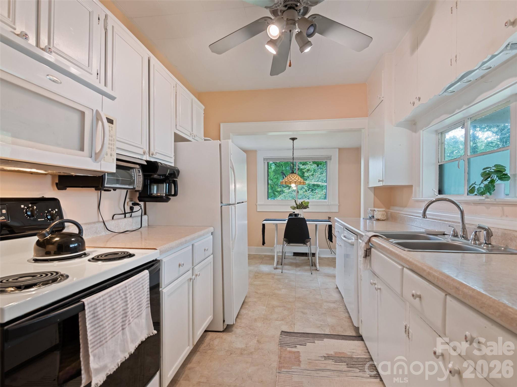 102 W Marshall Street Property Photo 17