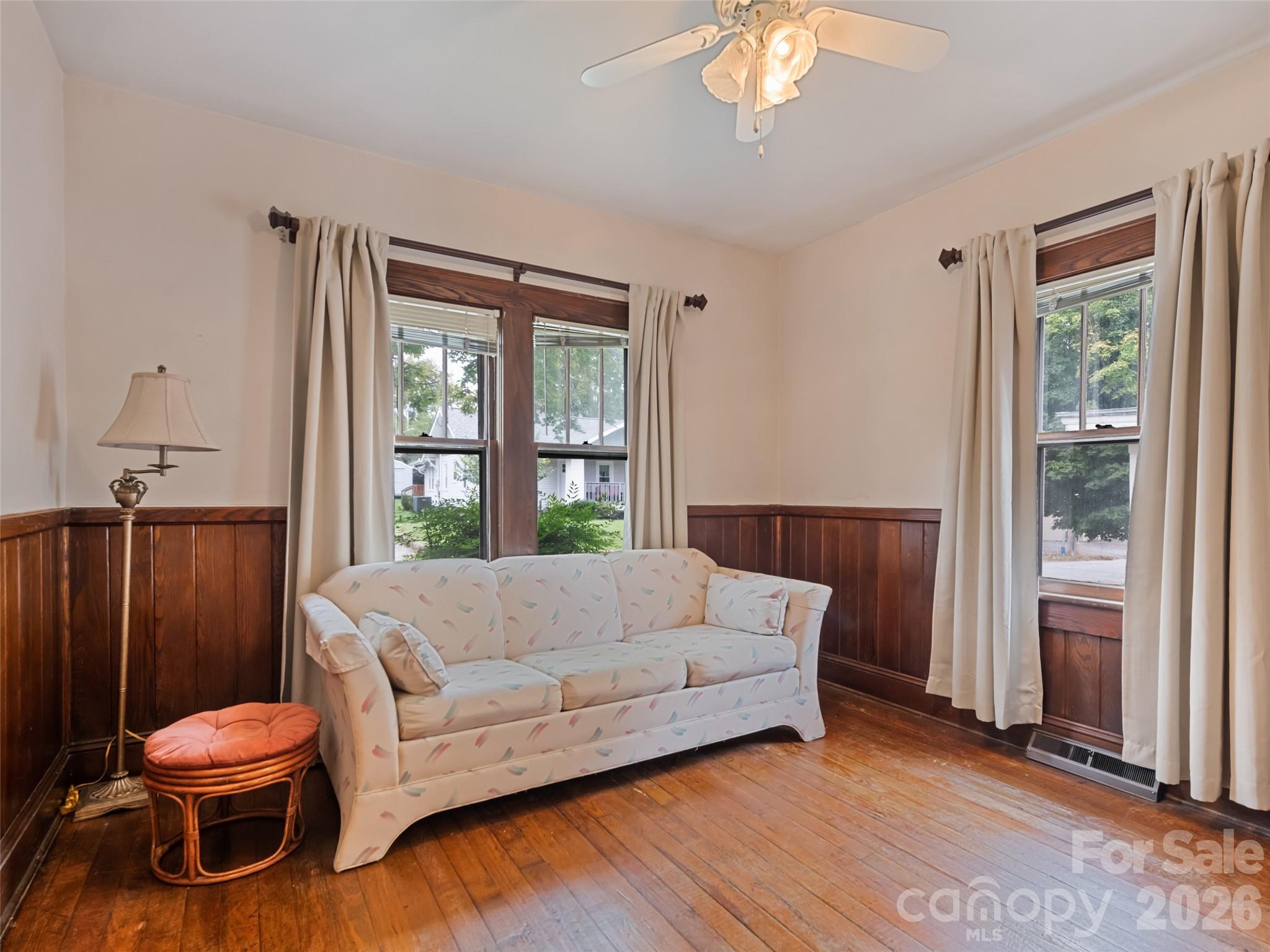102 W Marshall Street Property Photo 22