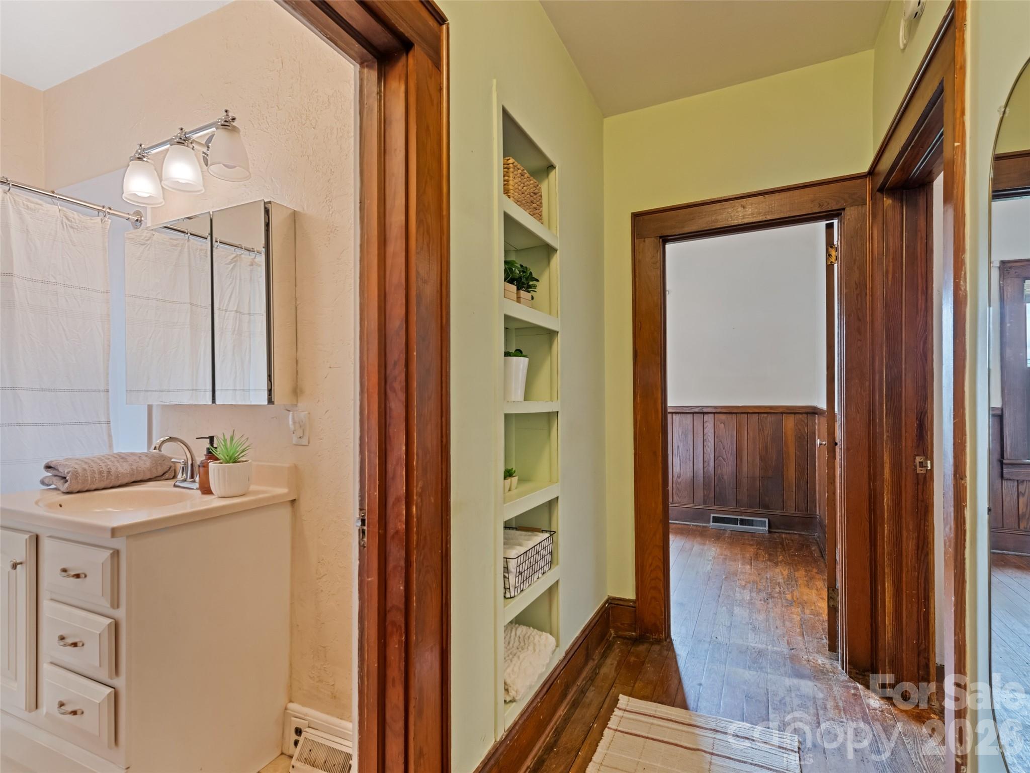 102 W Marshall Street Property Photo 25