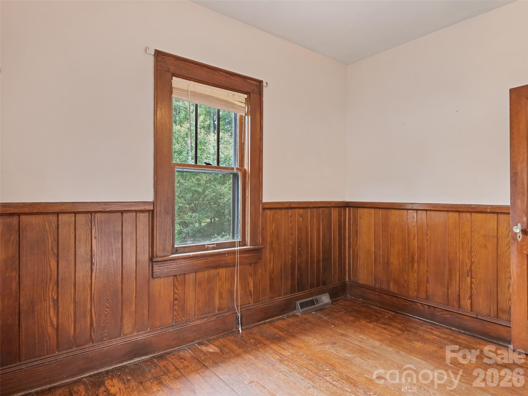 102 W Marshall Street Property Photo 27