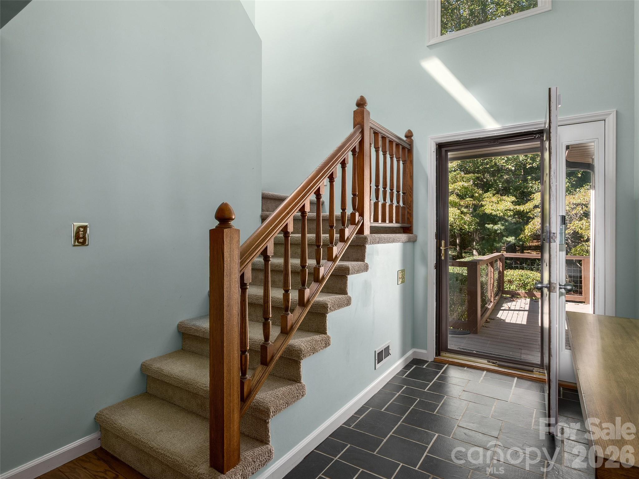 623 Owensby Road Property Photo 4