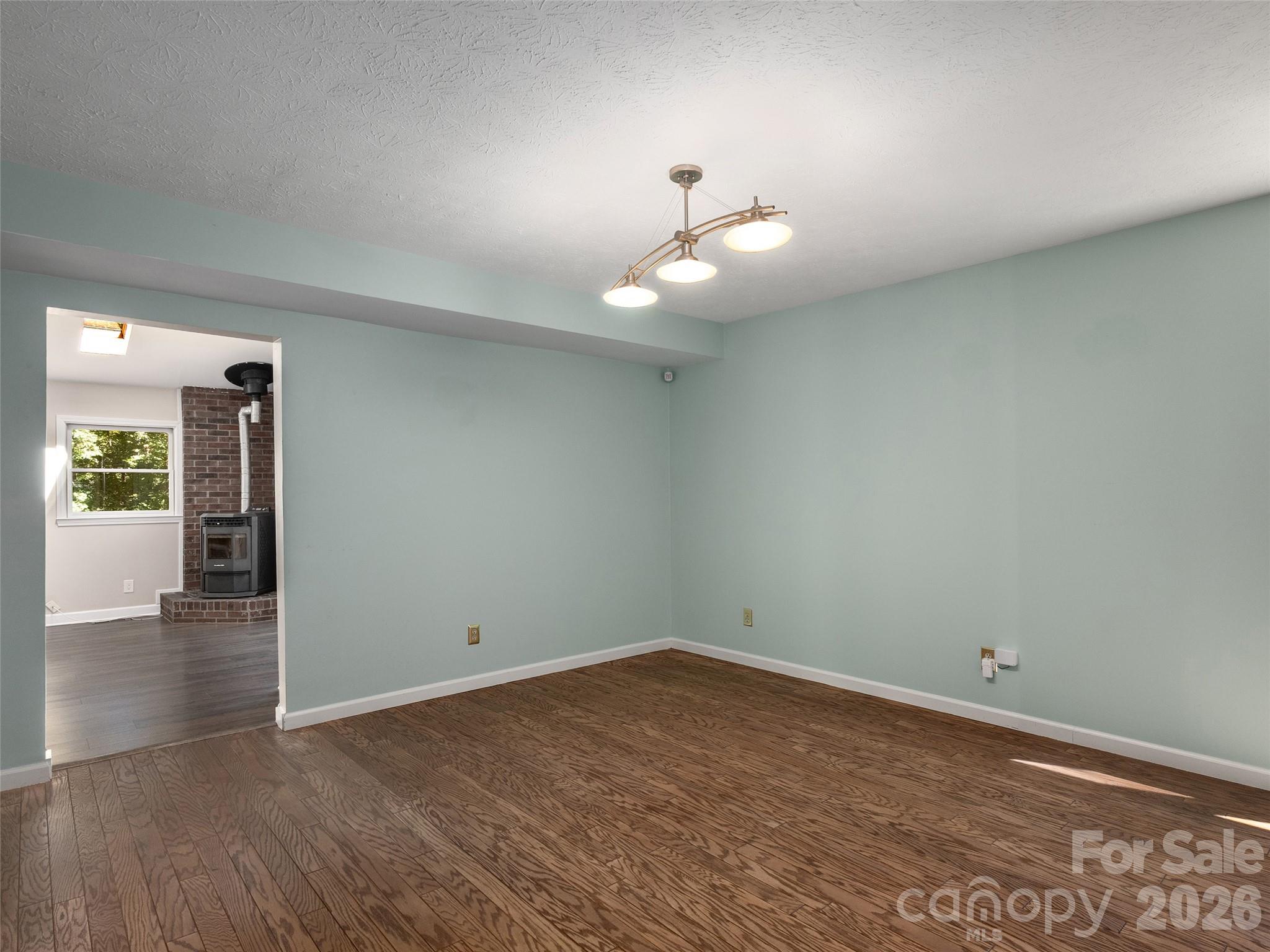 623 Owensby Road Property Photo 9