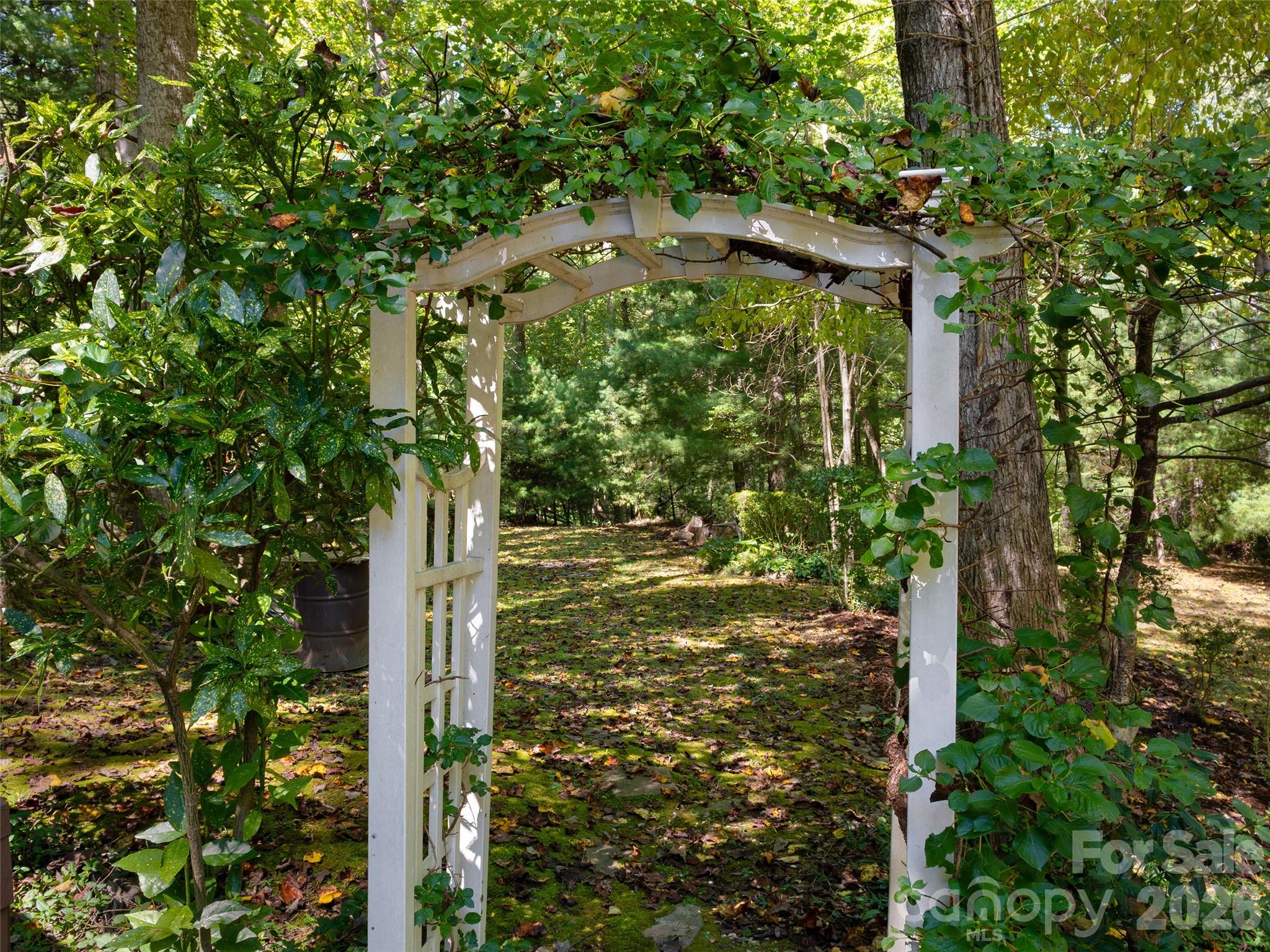 623 Owensby Road Property Photo 25