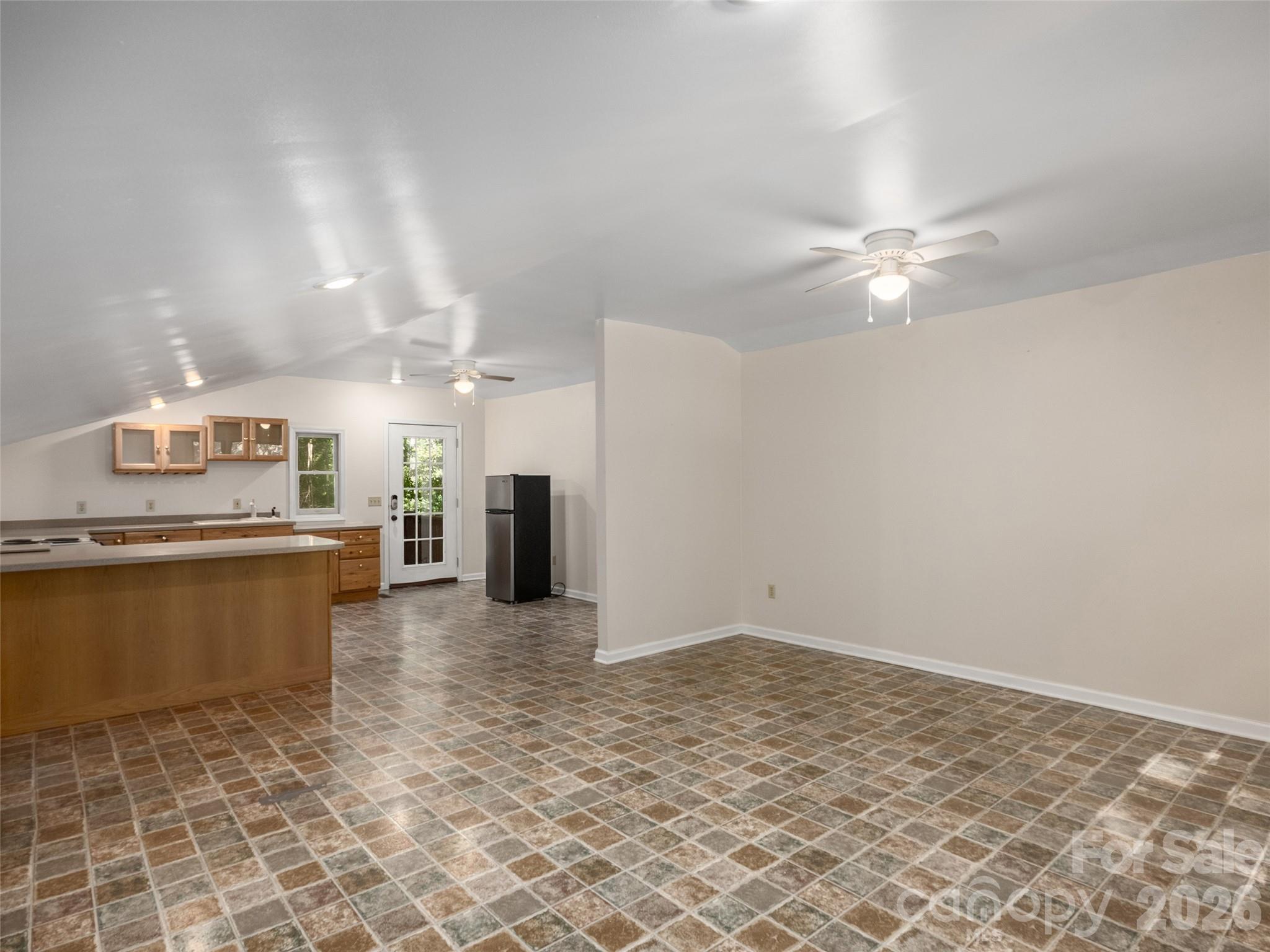 623 Owensby Road Property Photo 33